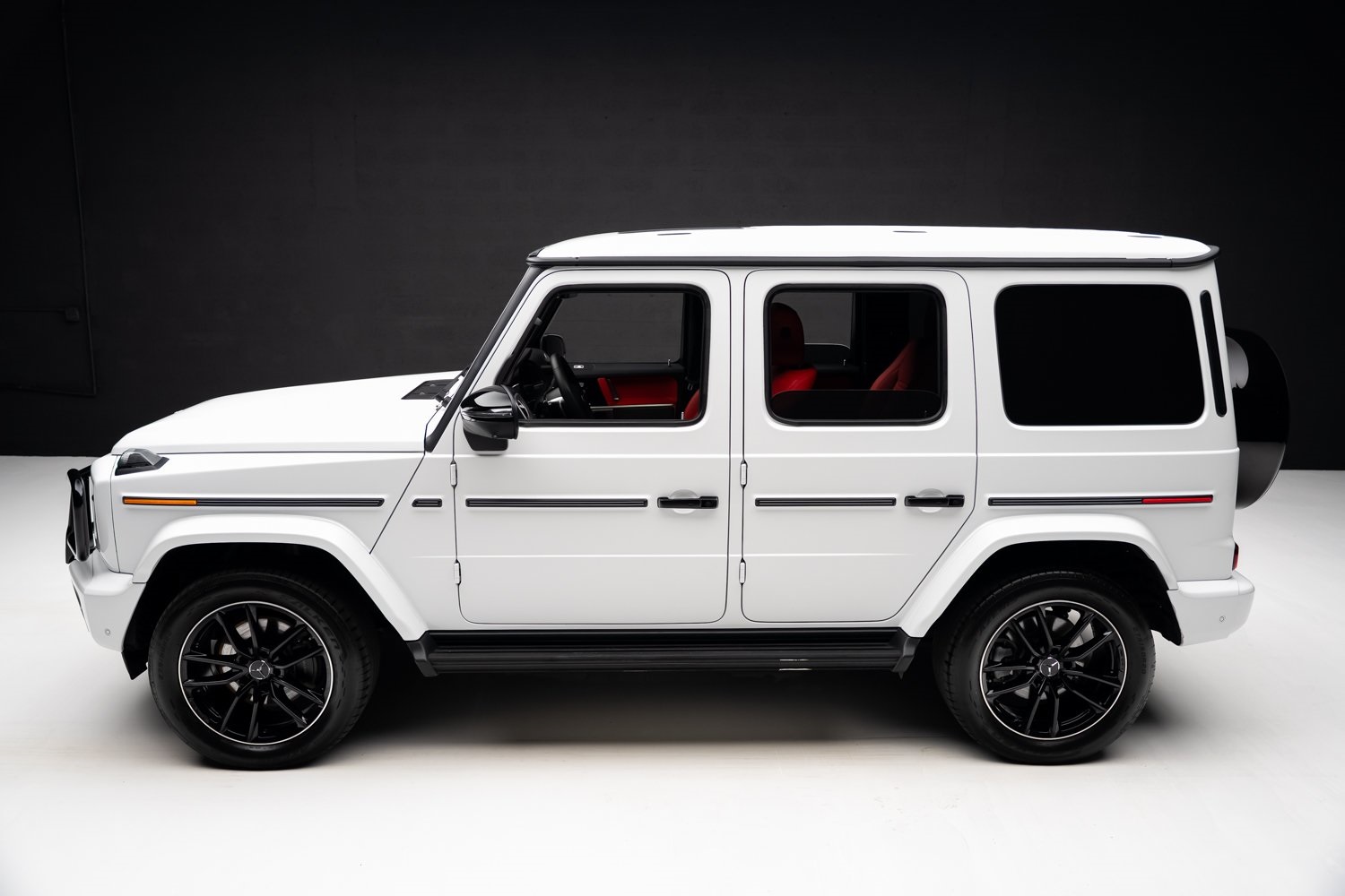 2025 Mercedes Benz G 550 photo 13