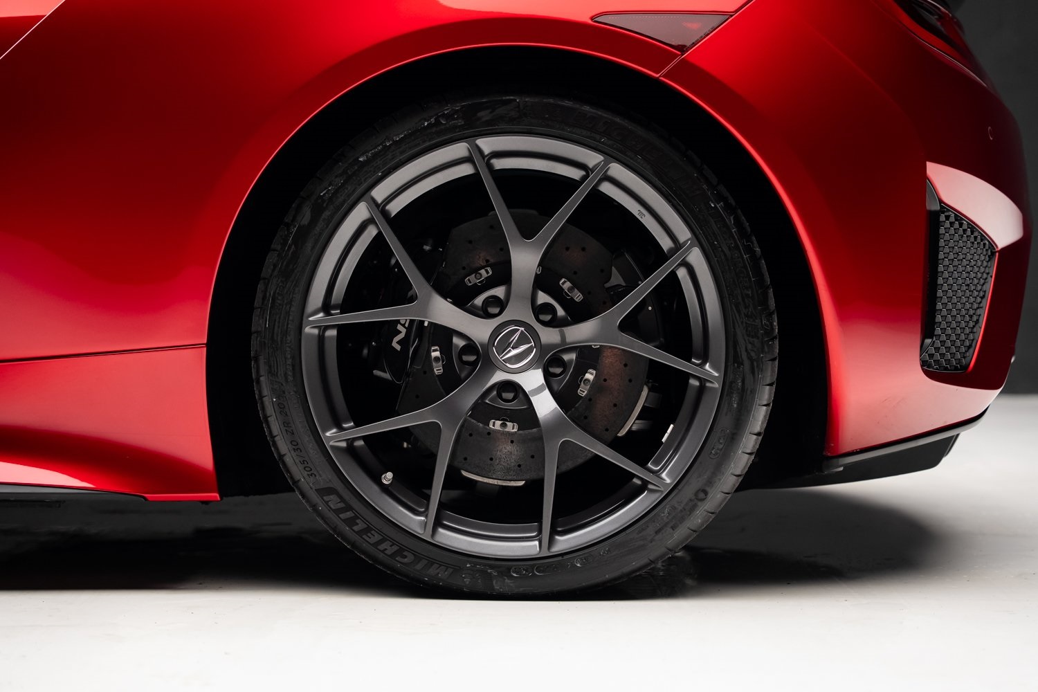 2017 Acura NSX photo 18