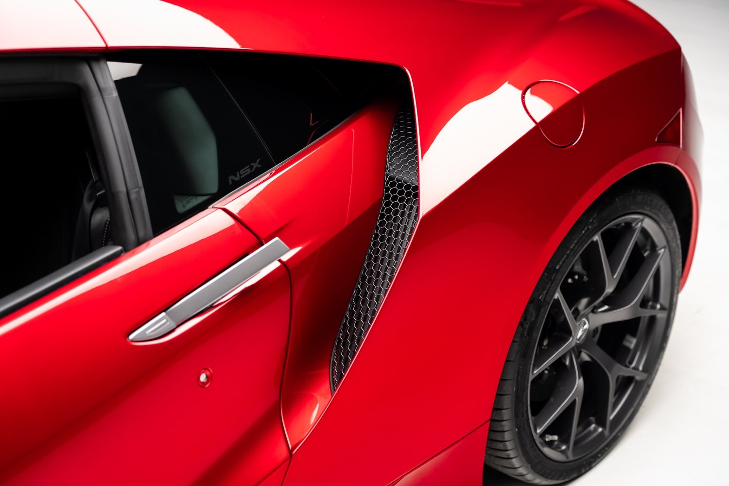 2017 Acura NSX photo 20