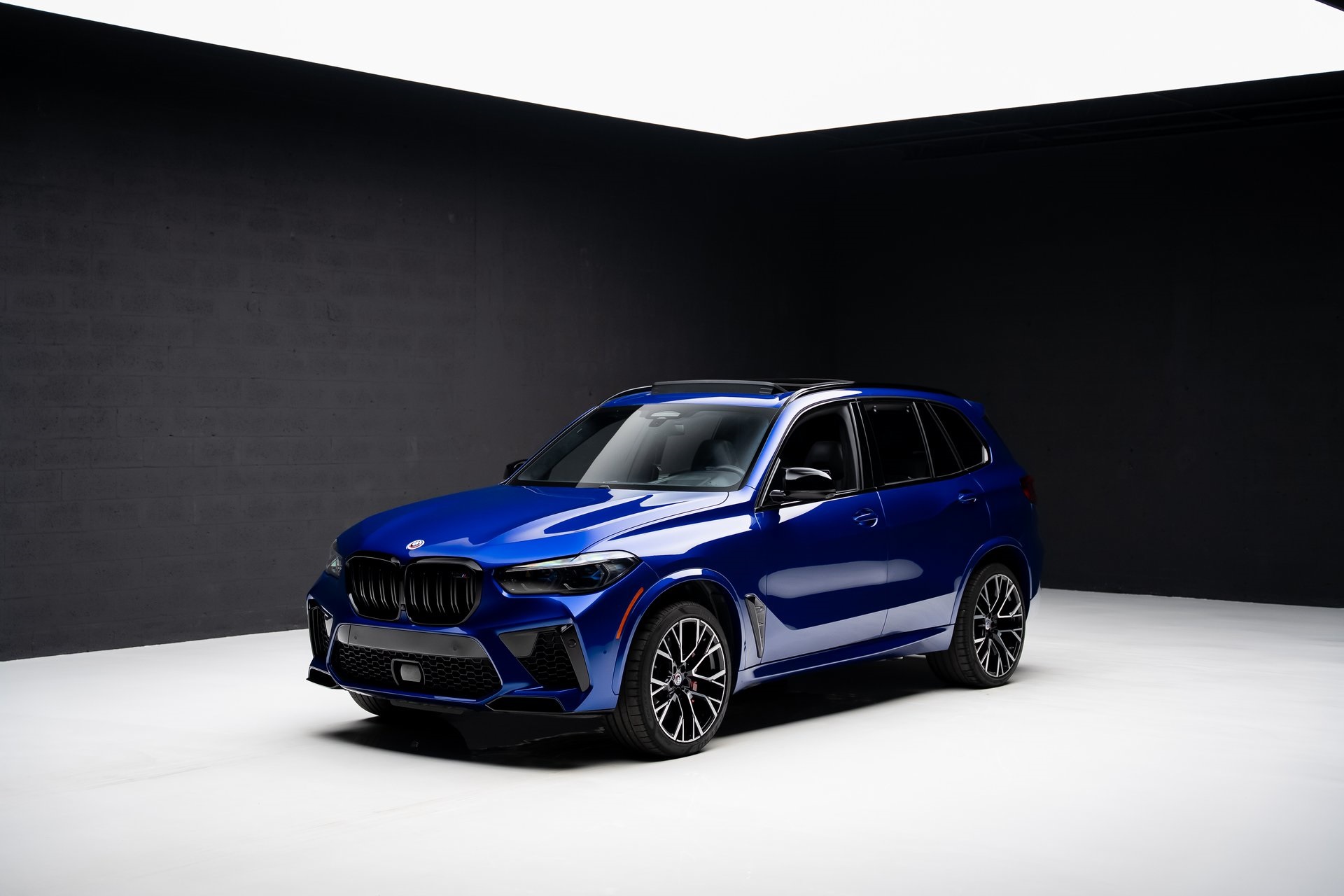 2022 Bmw X5 M photo 3