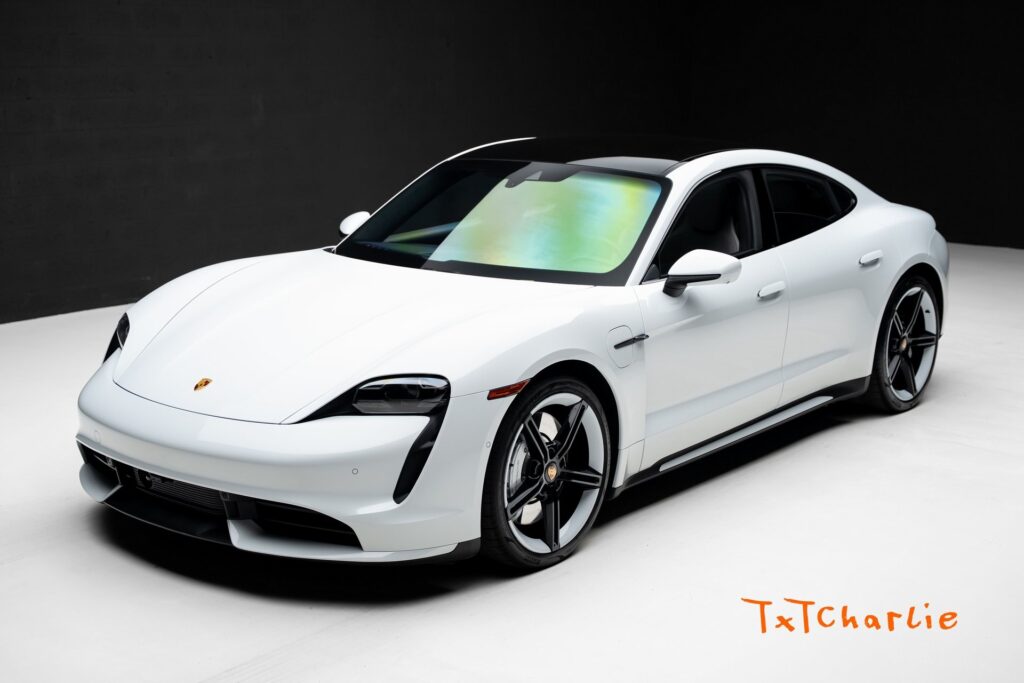 2021 Porsche Taycan Turbo's photo
