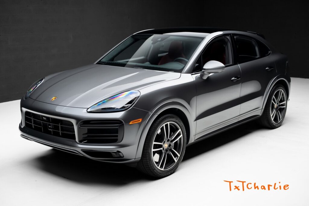 2023 Porsche Cayenne Coup Turbo's photo