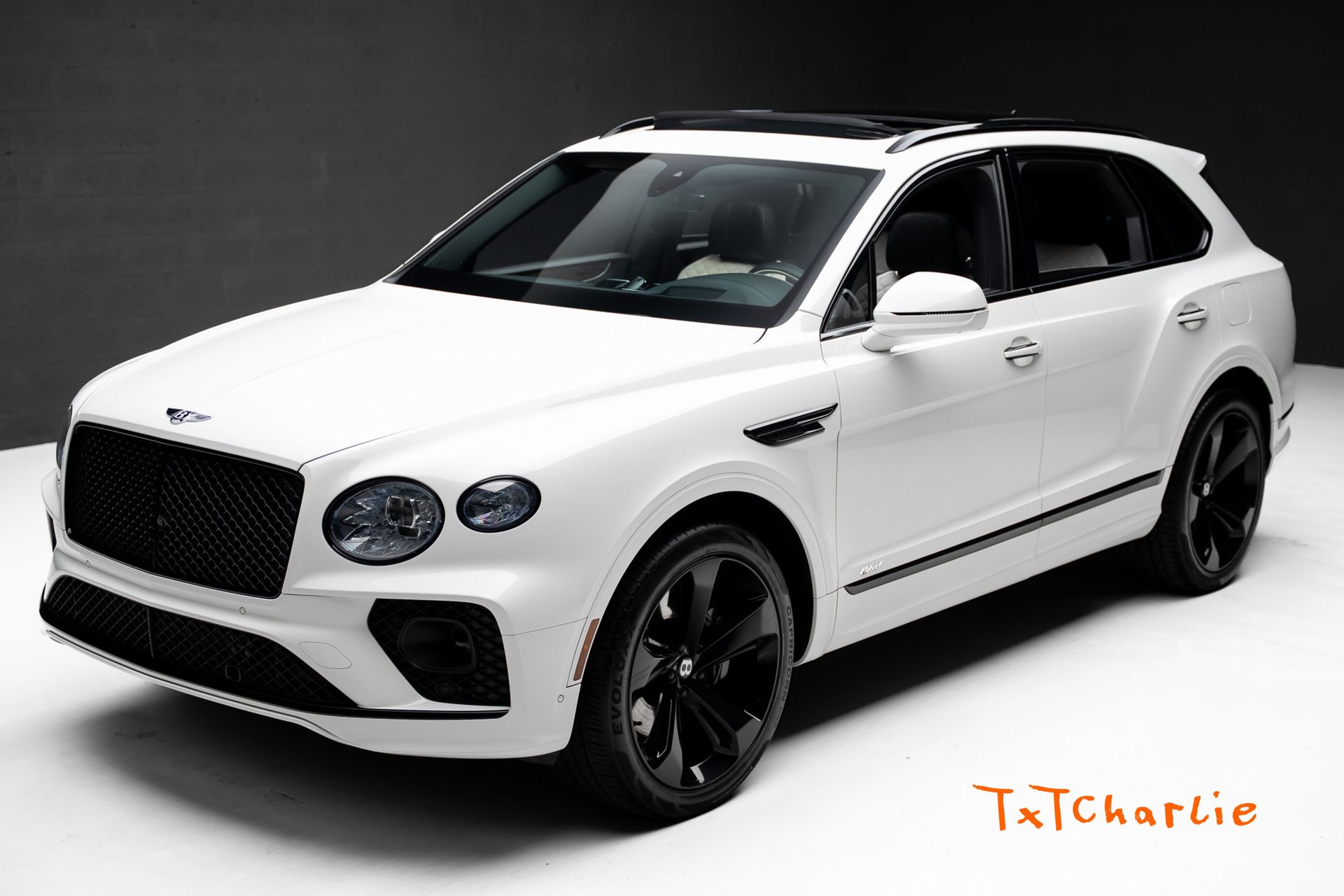 2021 Bentley Bentayga's photo