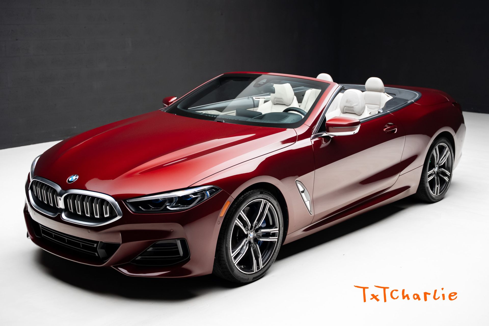 2023 BMW 8 Series 840i Convertible's photo