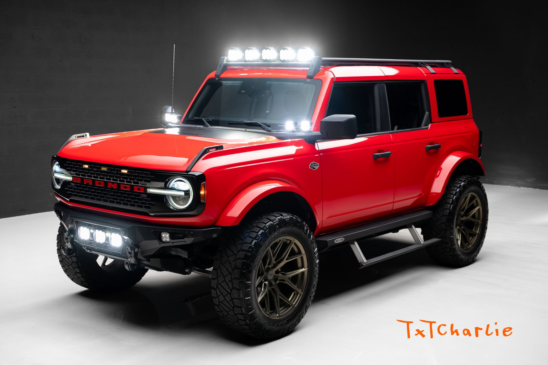2022 Ford Bronco Wildtrak 4x4's photo