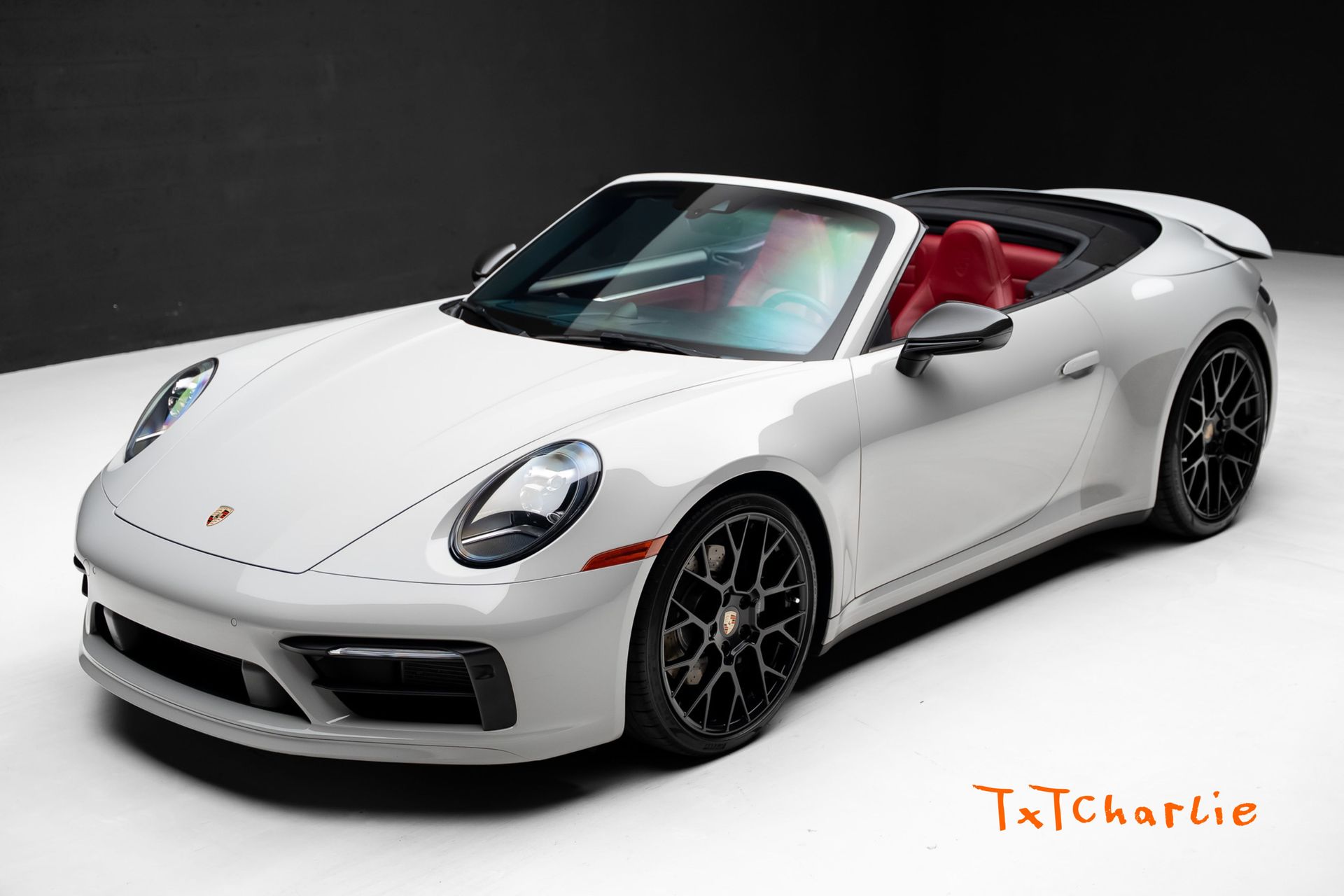 2021 Porsche 911 Carrera S Cabriolet's photo