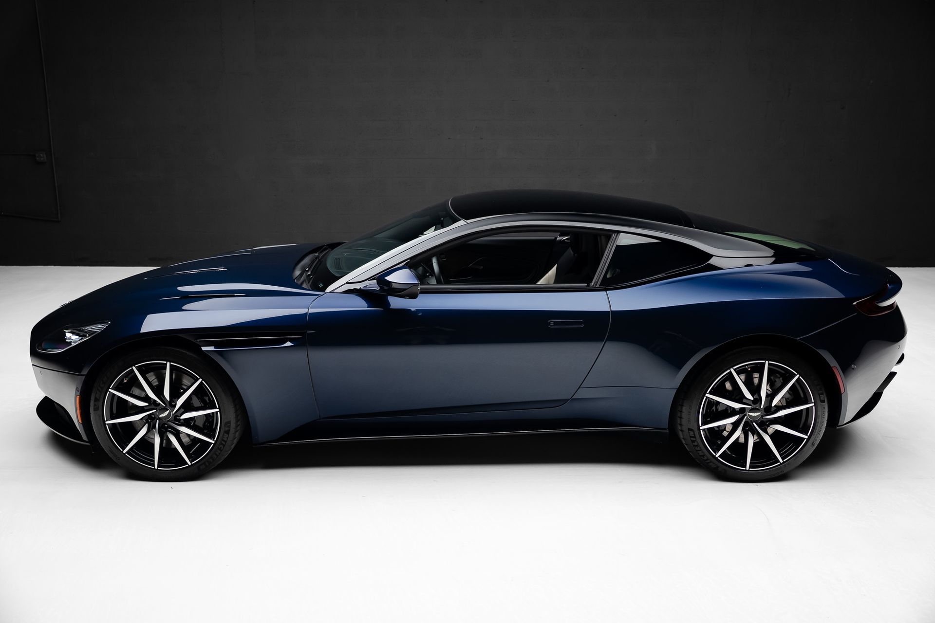 2018 Aston Martin DB11 for sale | TxTCharlie
