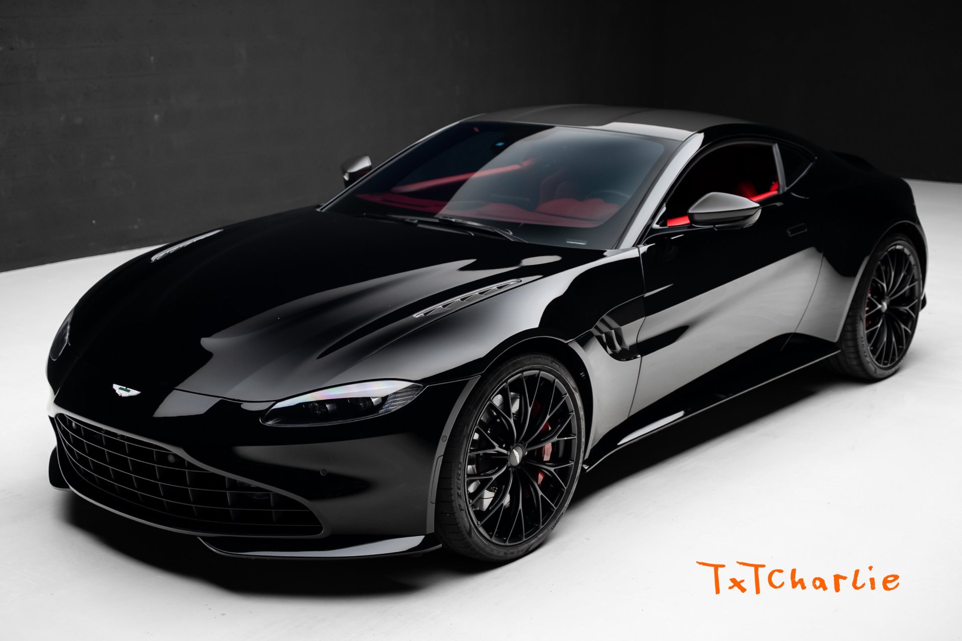 2022 Aston Martin Vantage