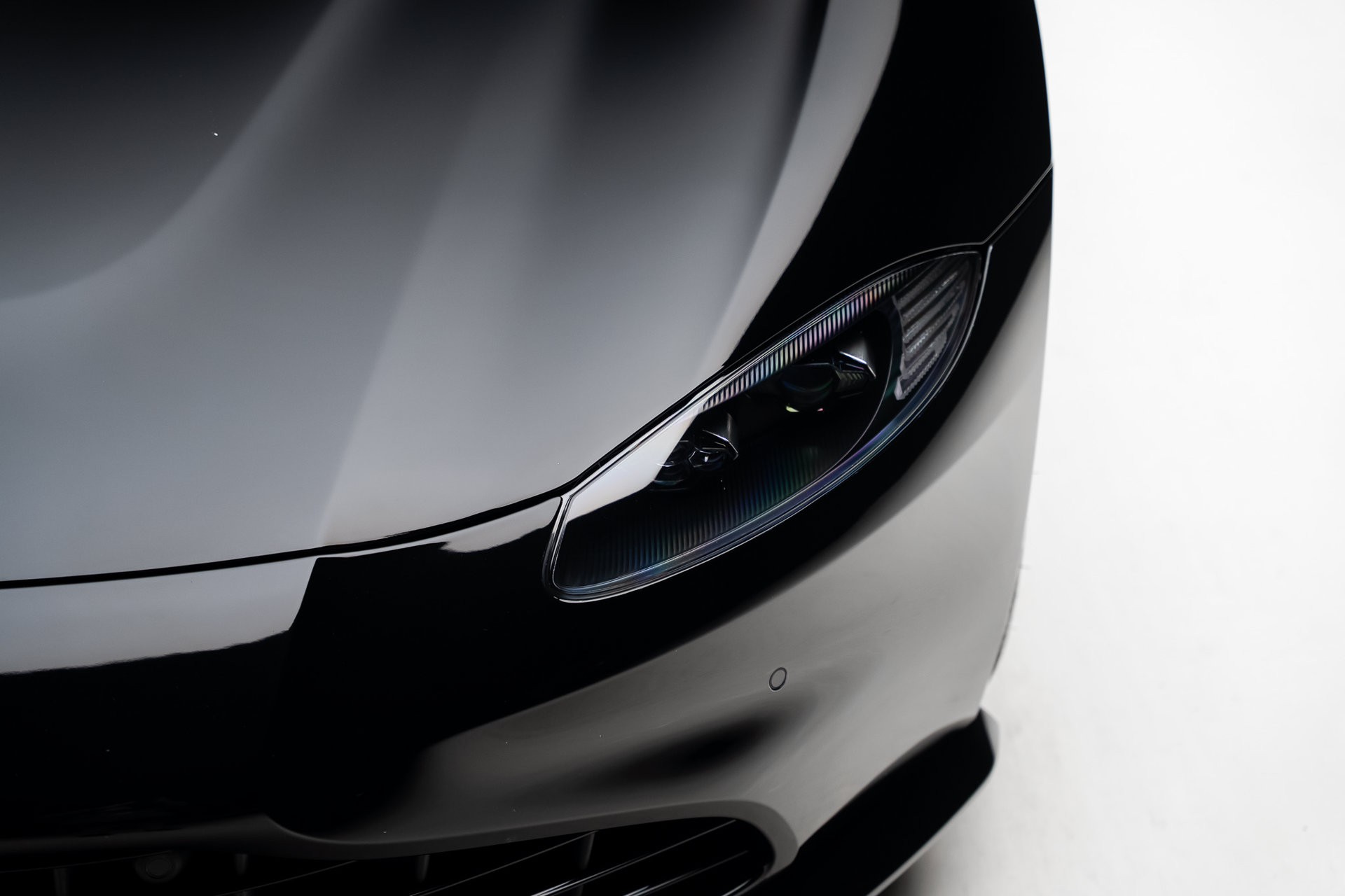 2022 Aston Martin Vantage