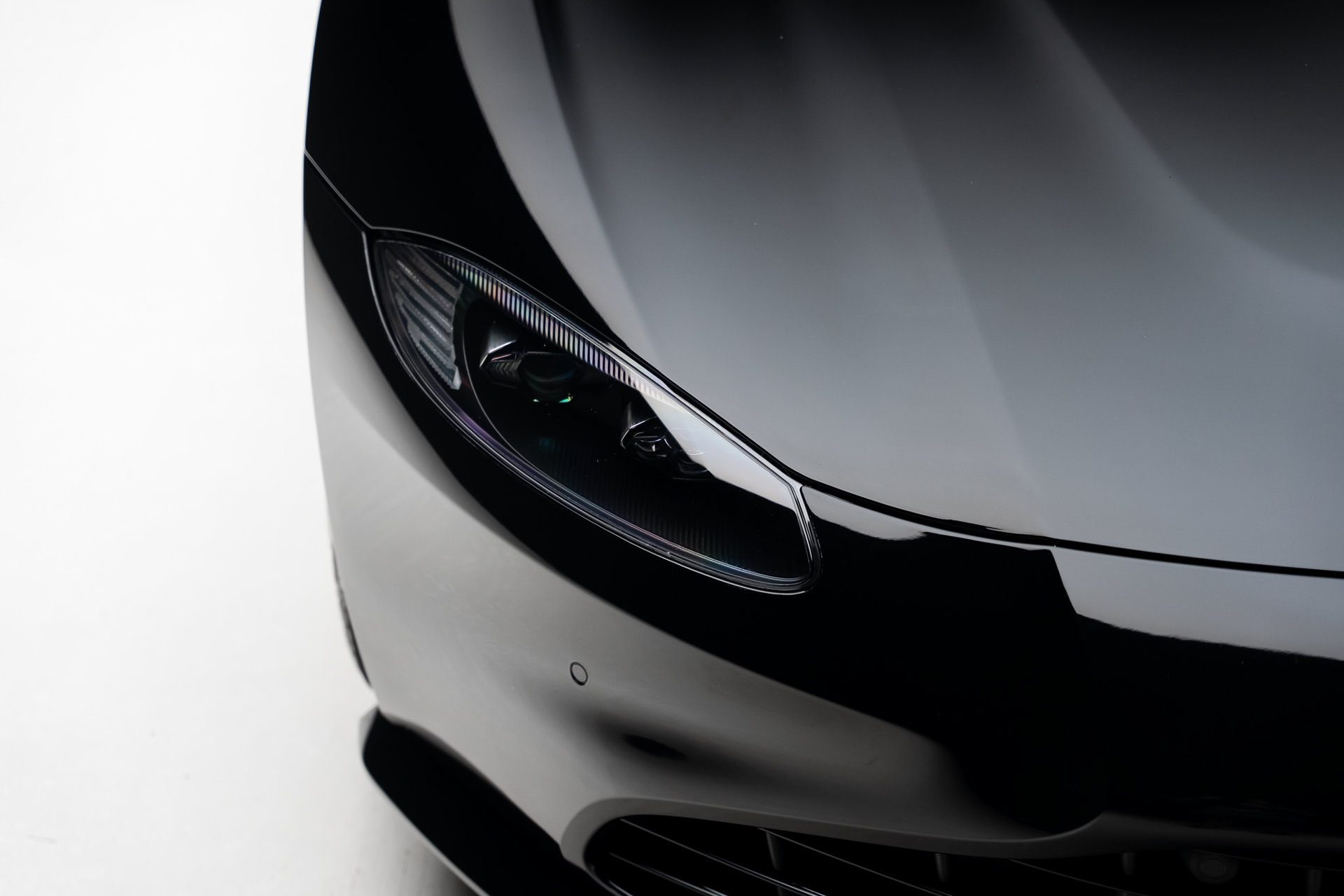 2022 Aston Martin Vantage
