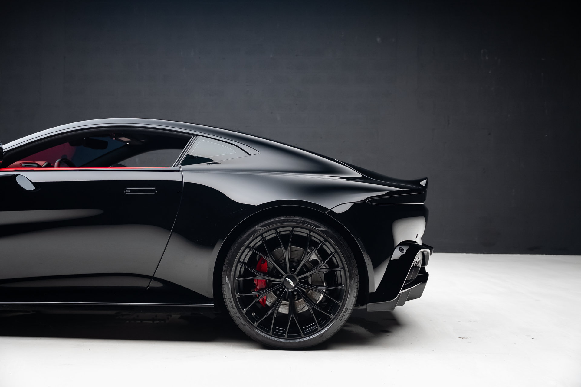 2022 Aston Martin Vantage