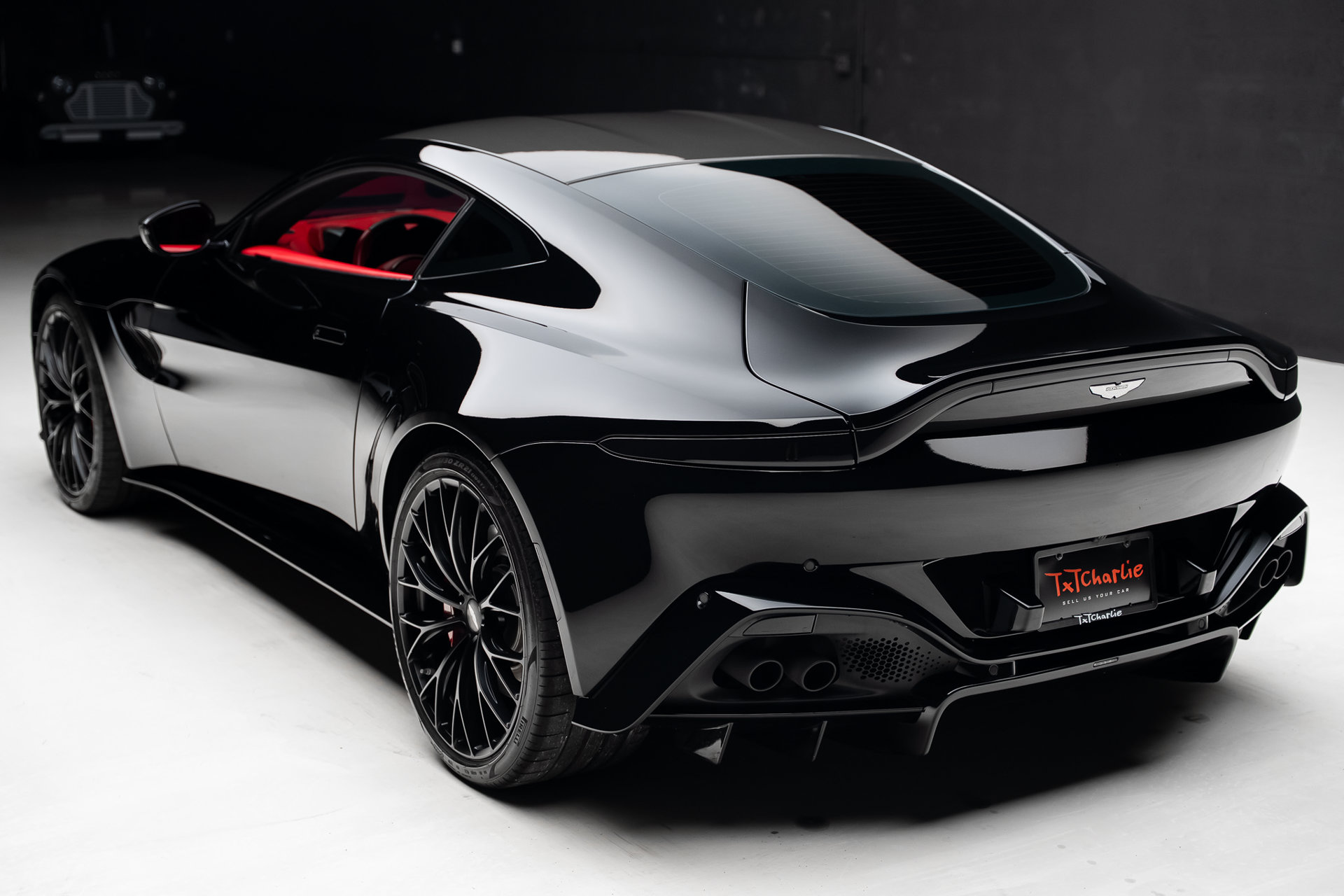 2022 Aston Martin Vantage