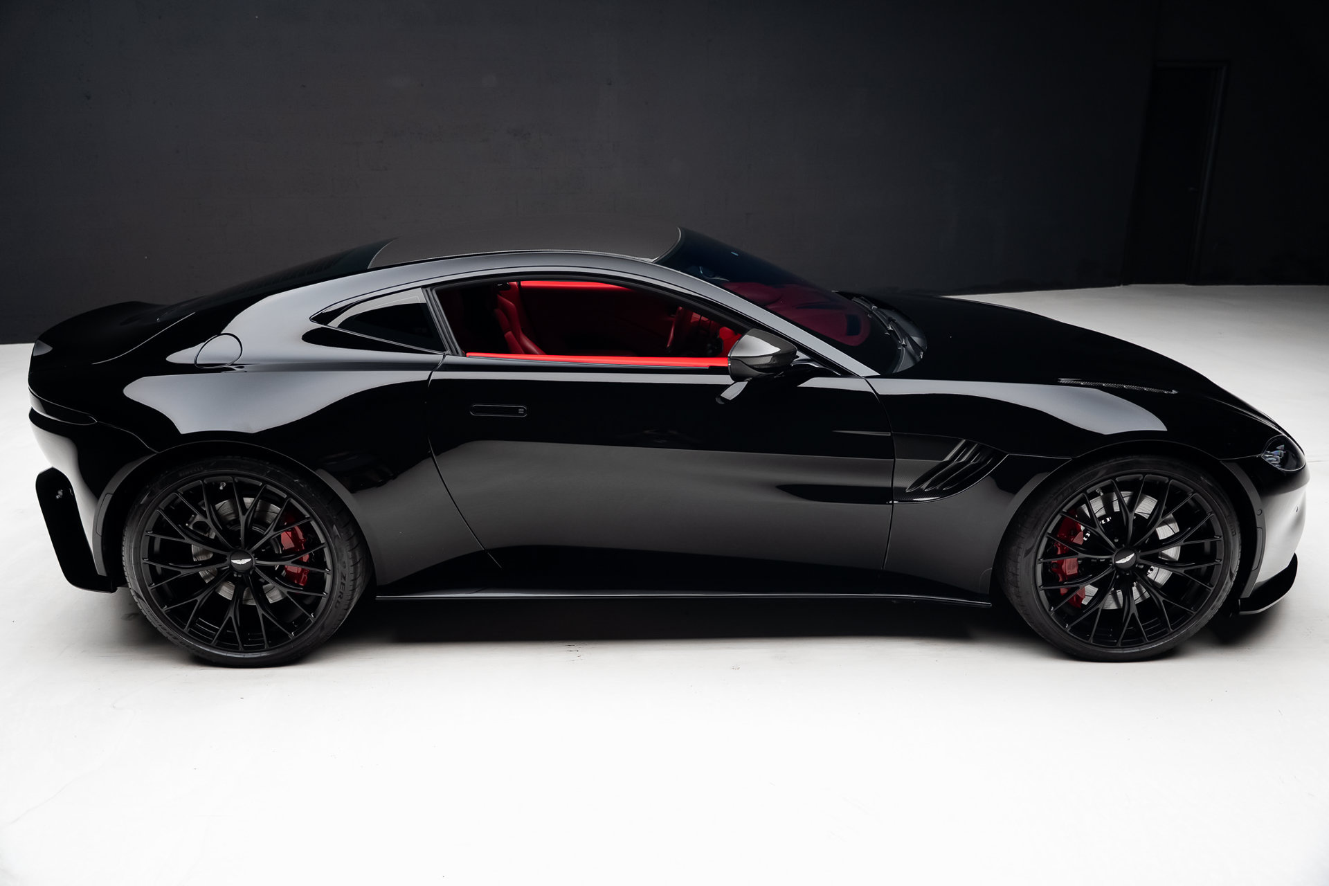2022 Aston Martin Vantage