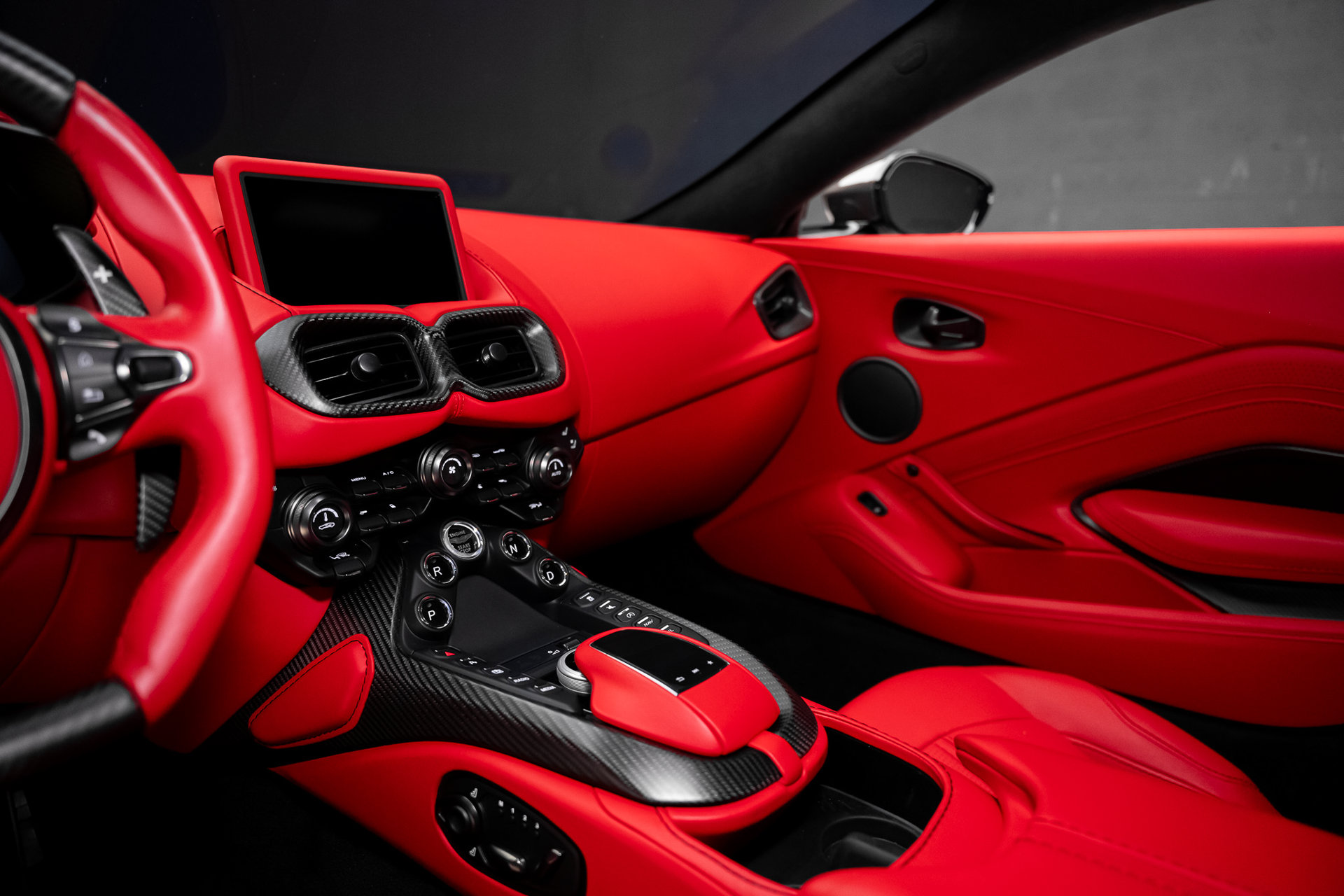 2022 Aston Martin Vantage
