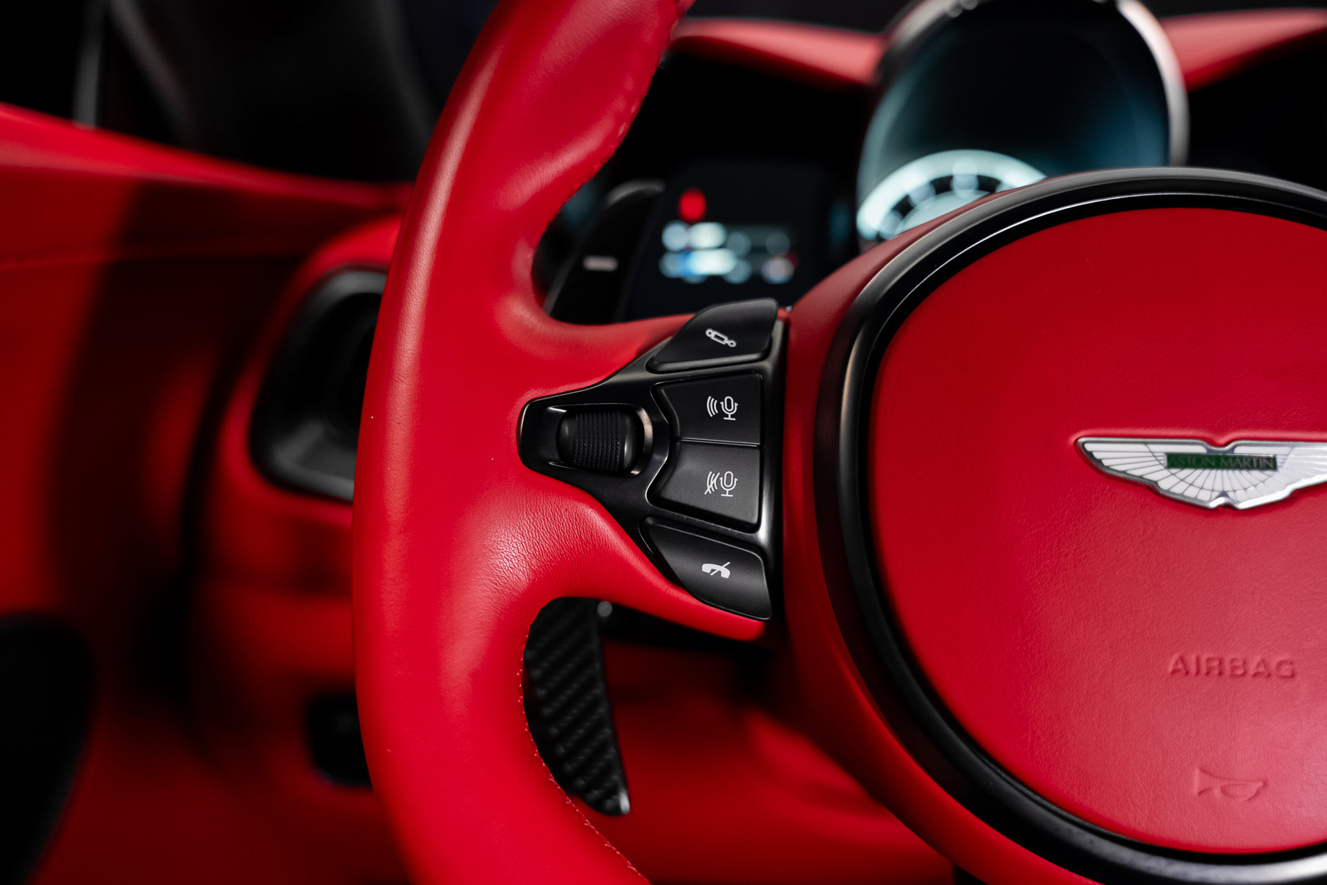 2022 Aston Martin Vantage