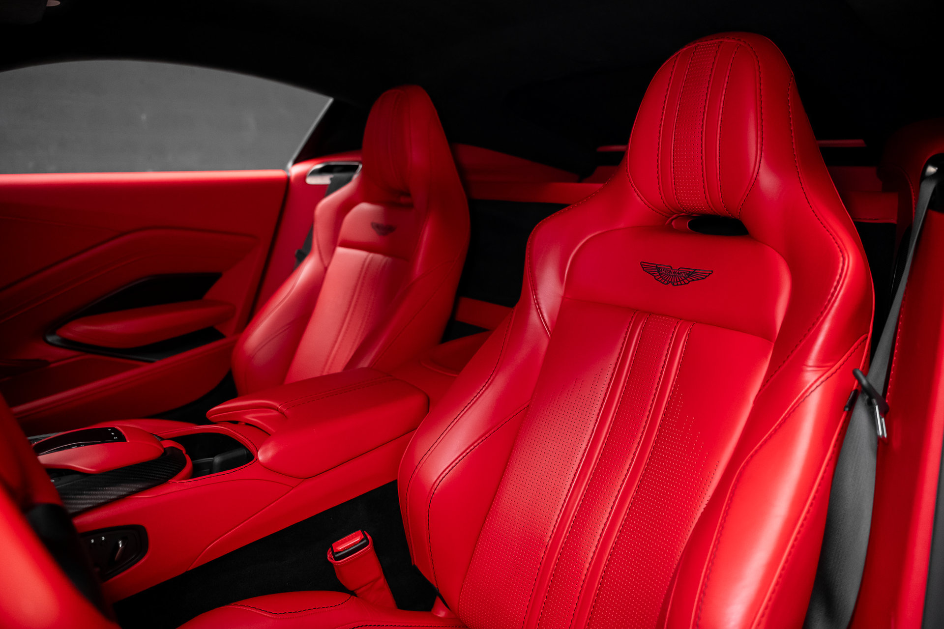 2022 Aston Martin Vantage