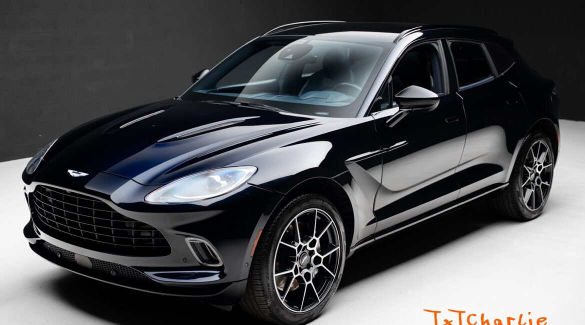 2021 Aston Martin DBX