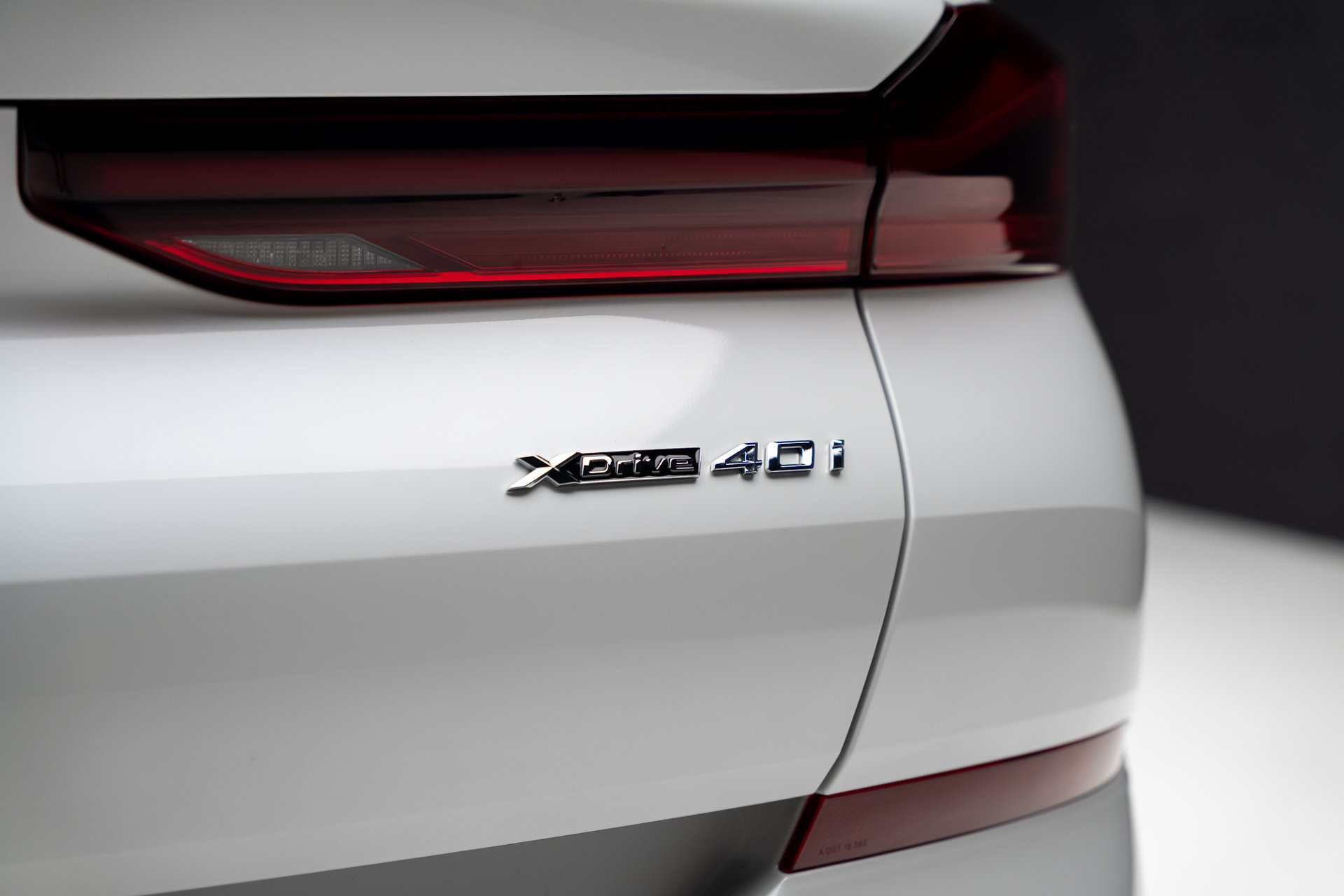 2027 BMW X6 xDrive40i