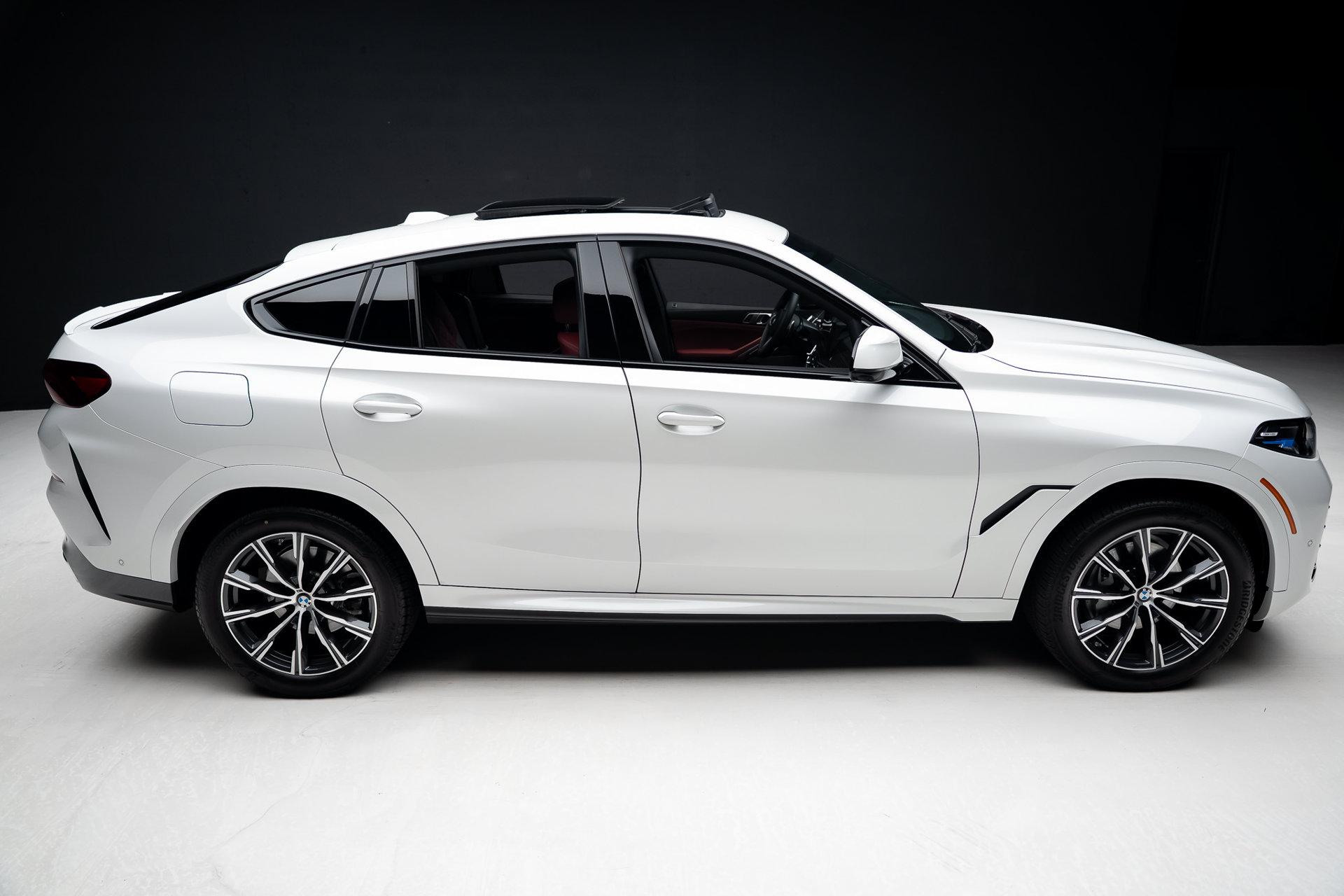 2027 BMW X6 xDrive40i