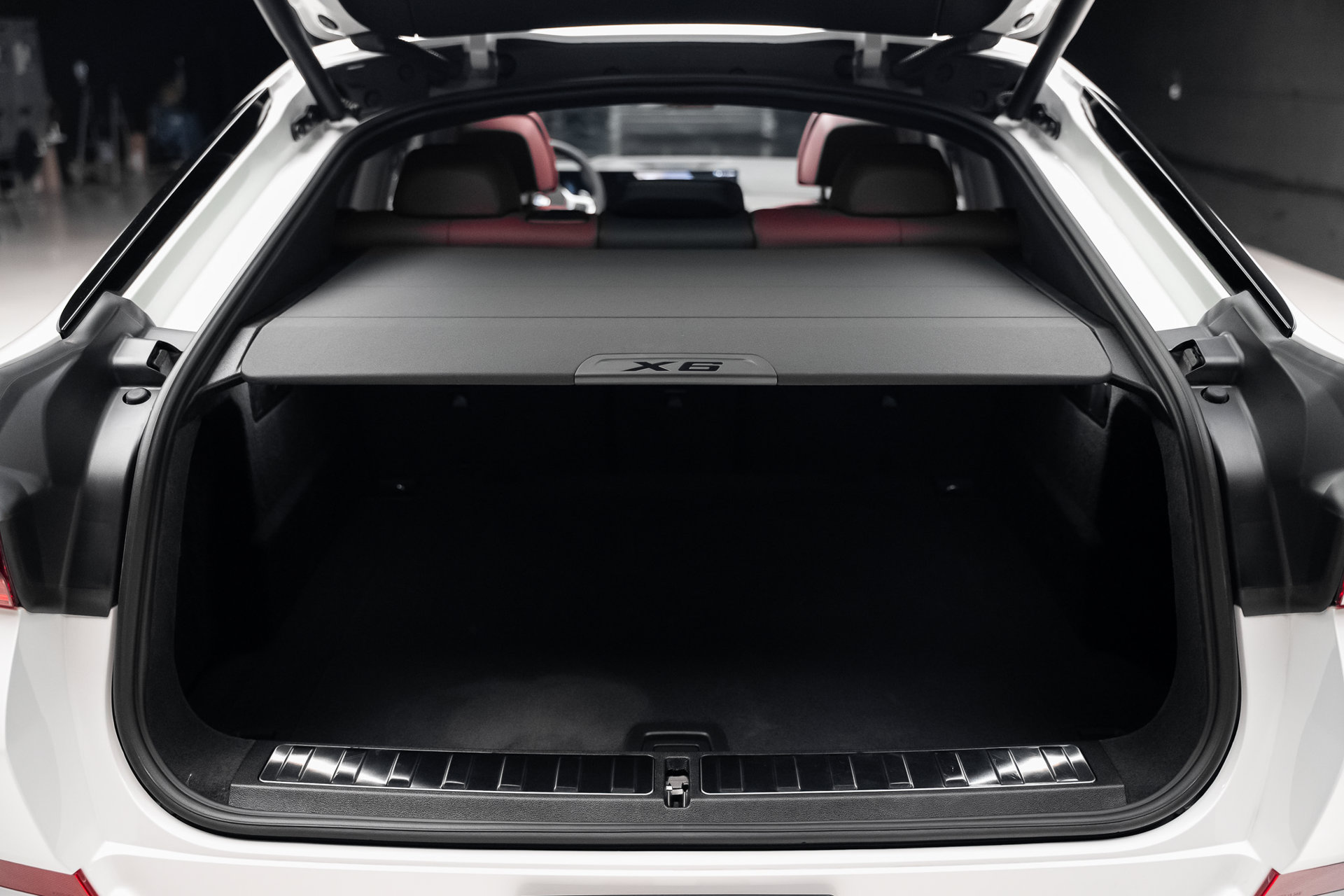 2027 BMW X6 xDrive40i