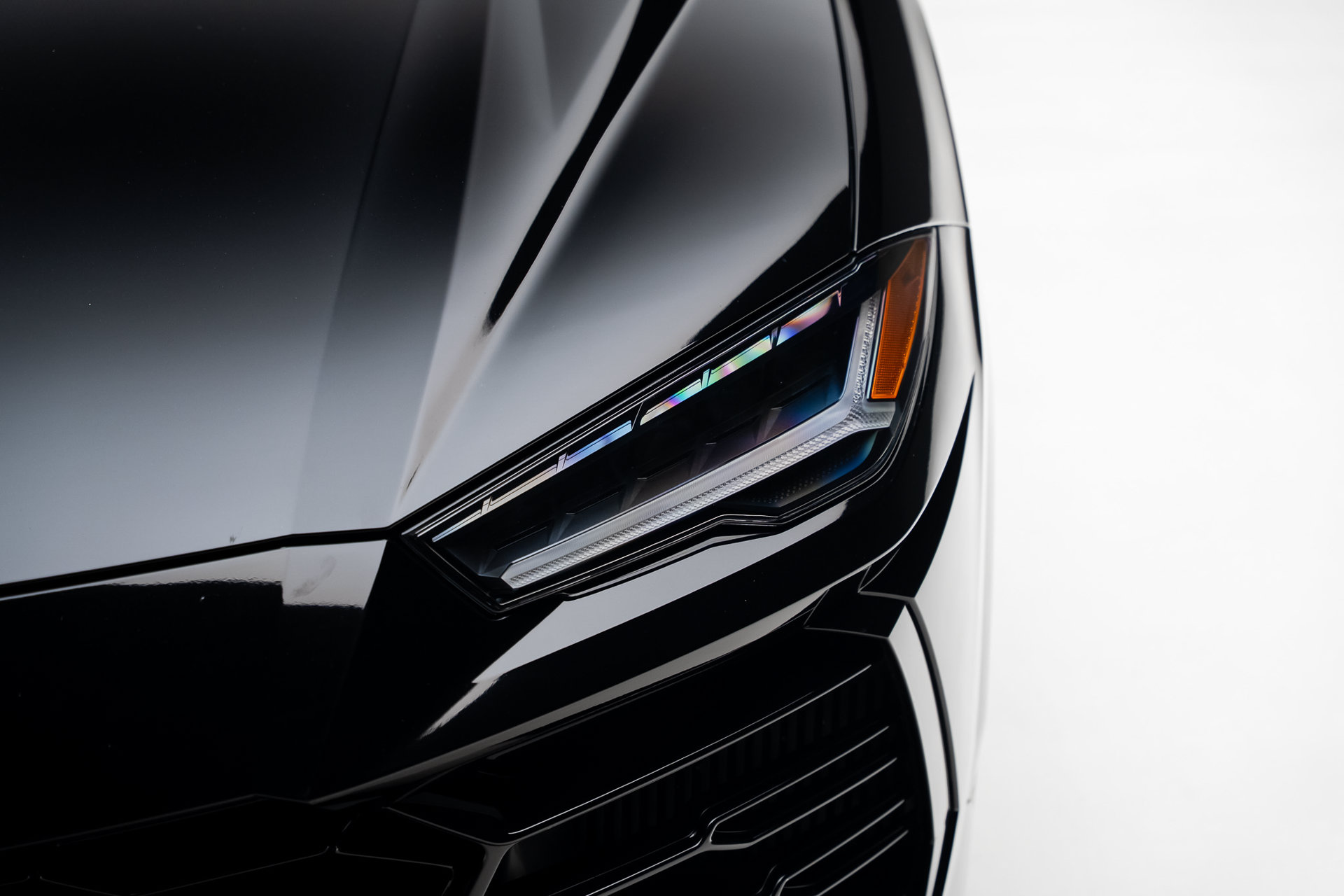 2022 Lamborghini Urus Graphite Capsule
