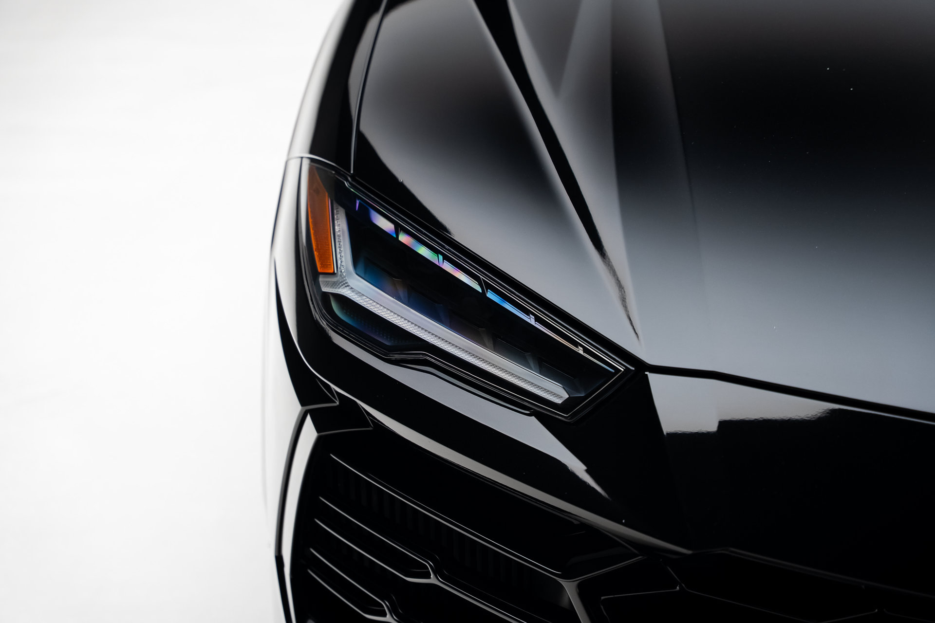 2022 Lamborghini Urus Graphite Capsule