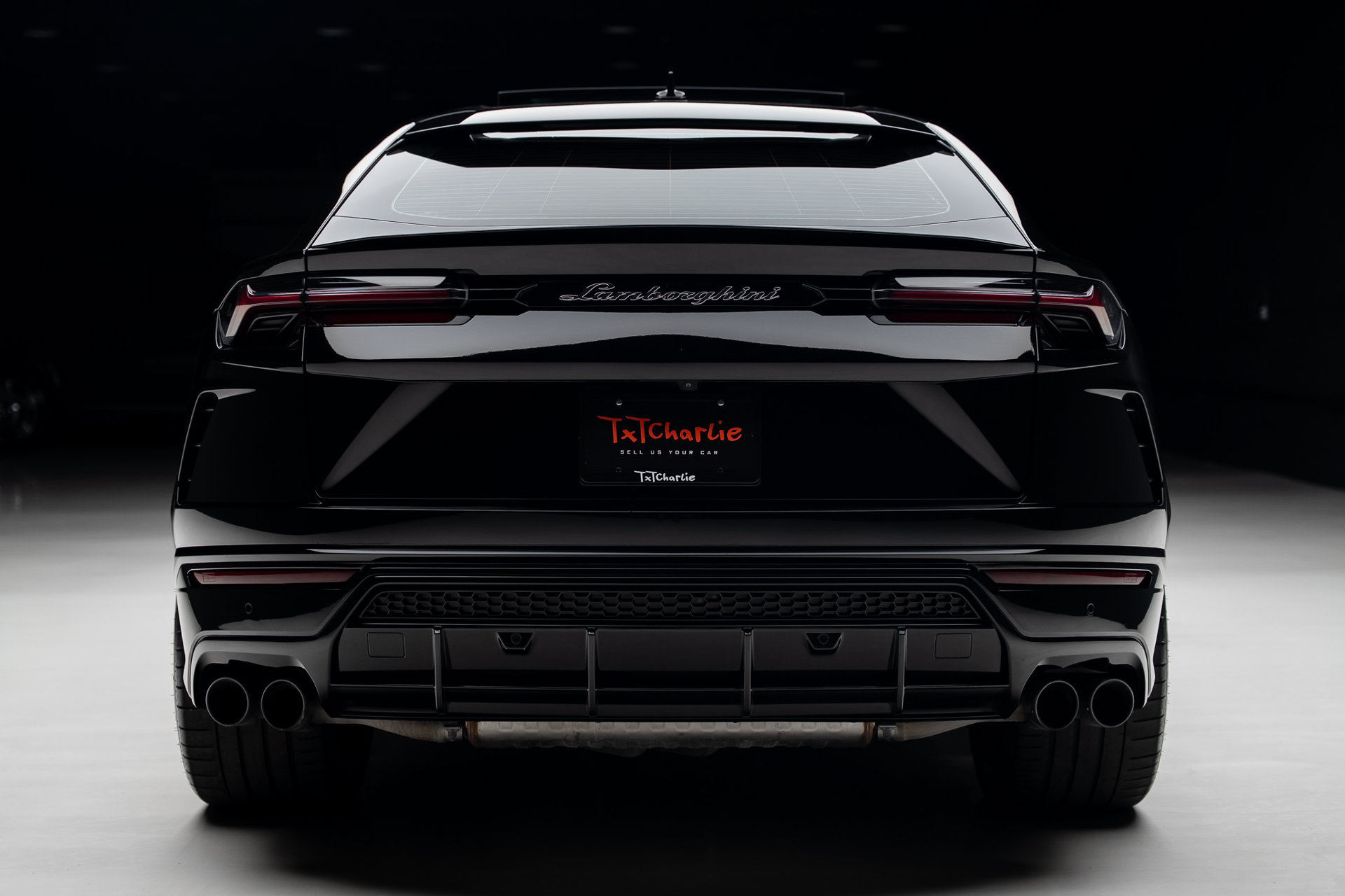 2022 Lamborghini Urus Graphite Capsule