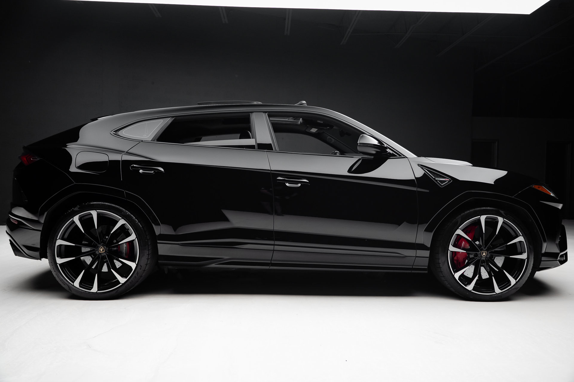 2022 Lamborghini Urus Graphite Capsule