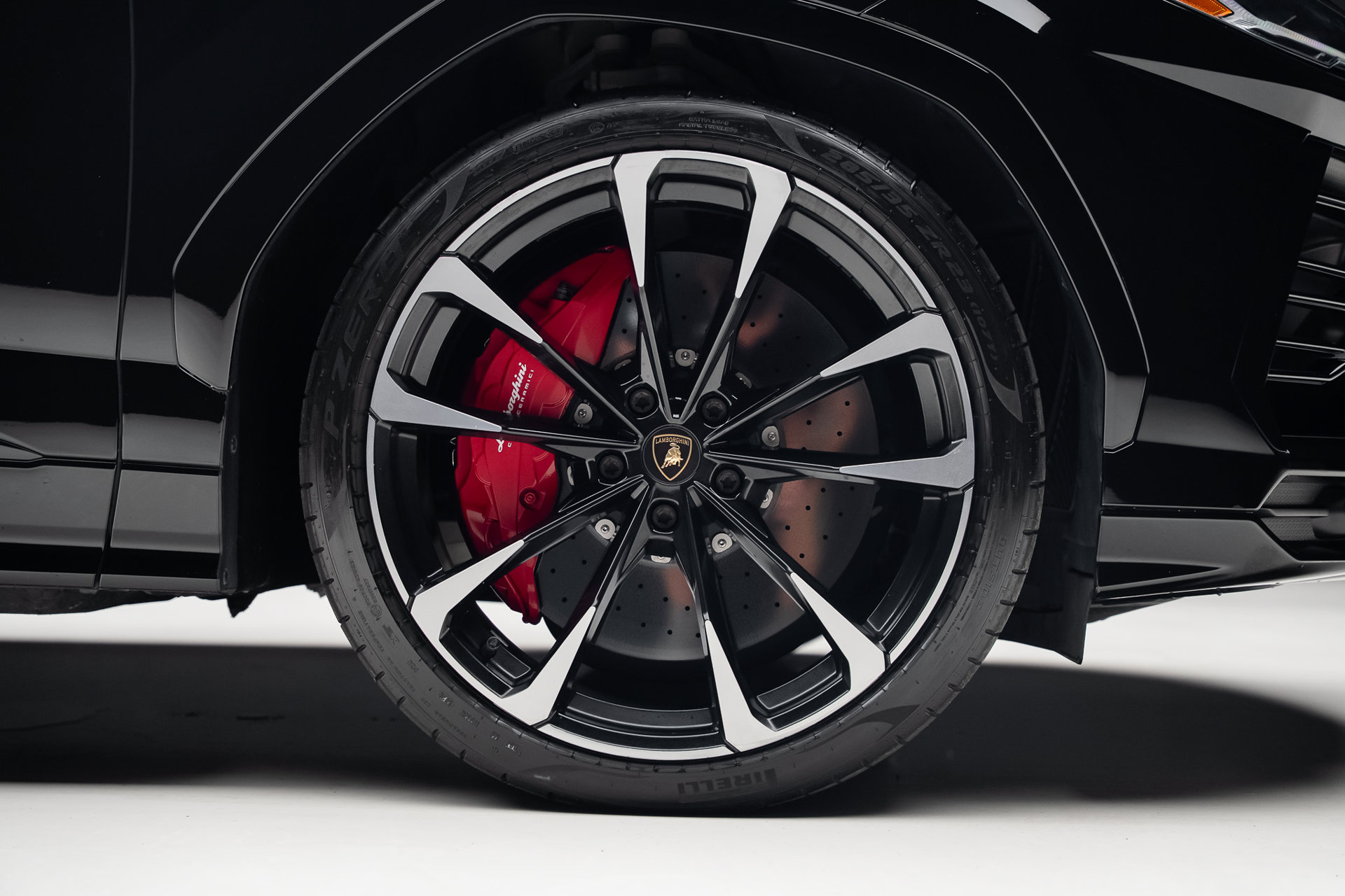 2022 Lamborghini Urus Graphite Capsule