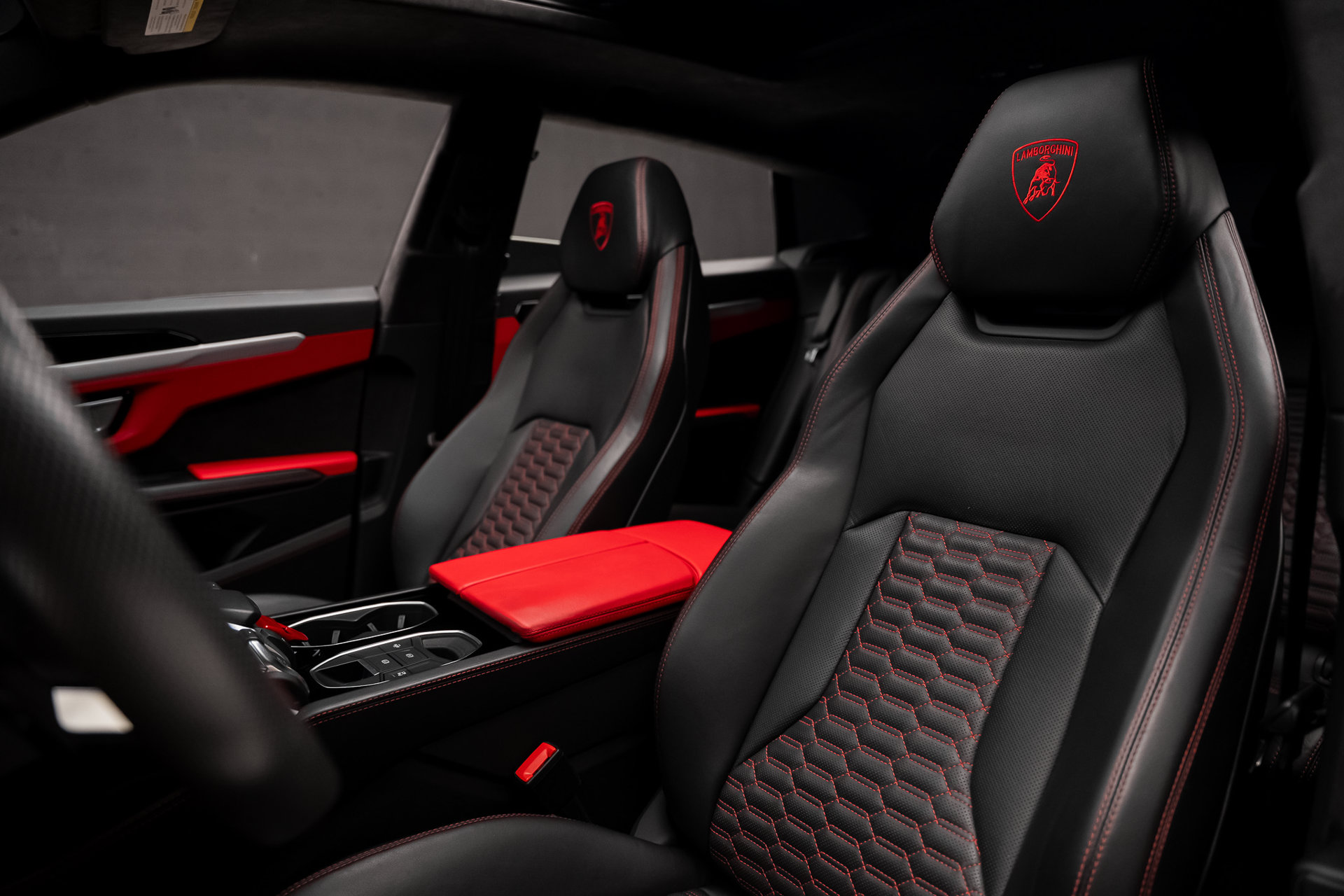 2022 Lamborghini Urus Graphite Capsule