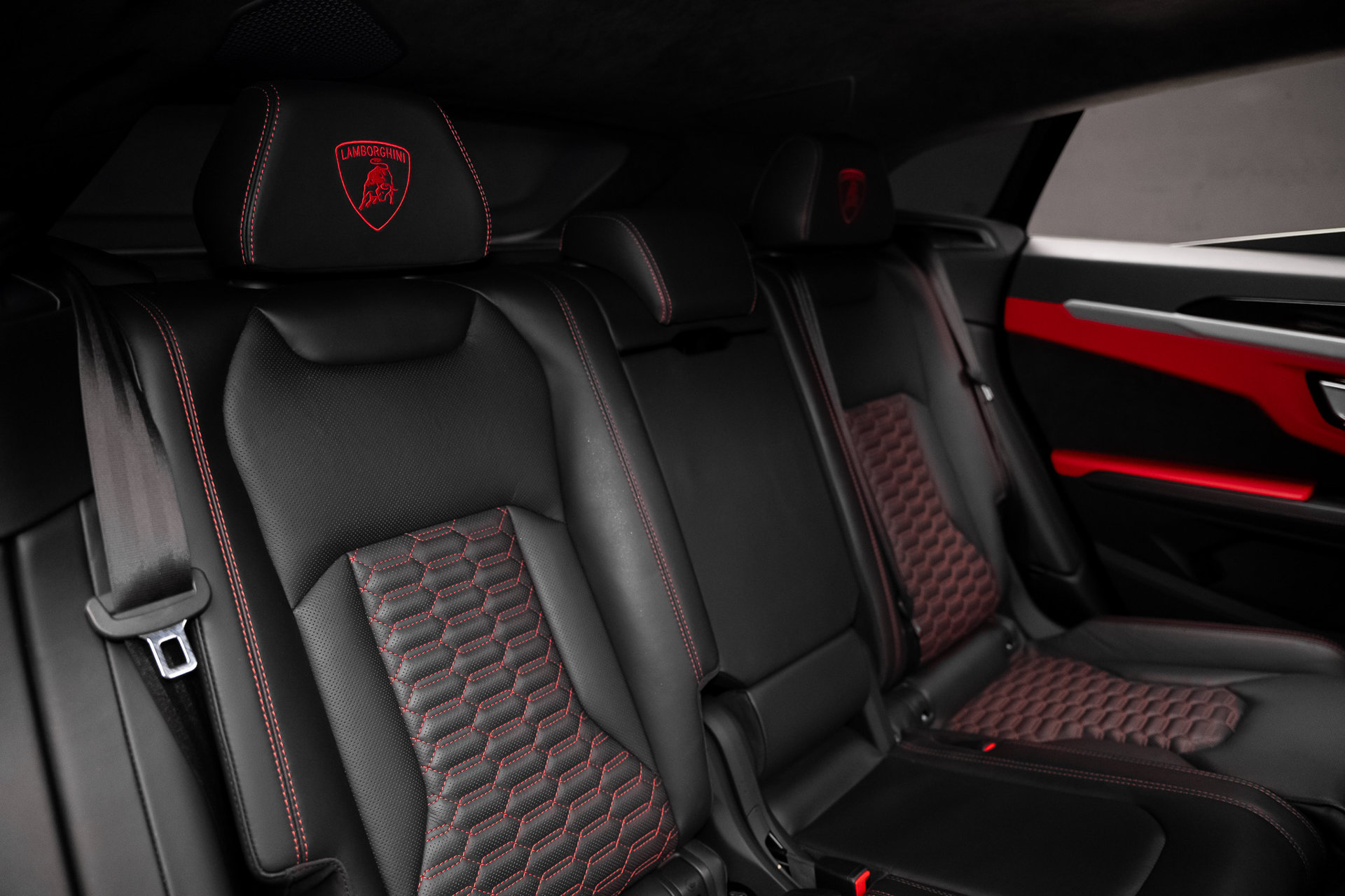 2022 Lamborghini Urus Graphite Capsule