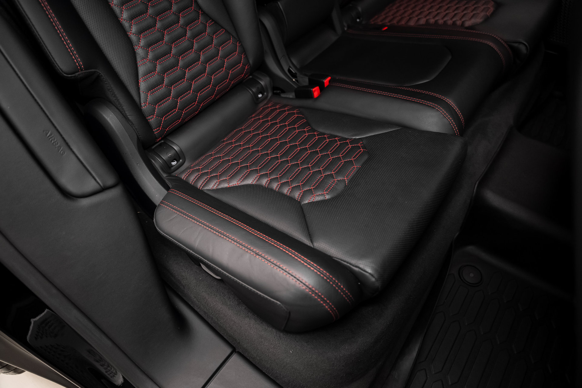 2022 Lamborghini Urus Graphite Capsule