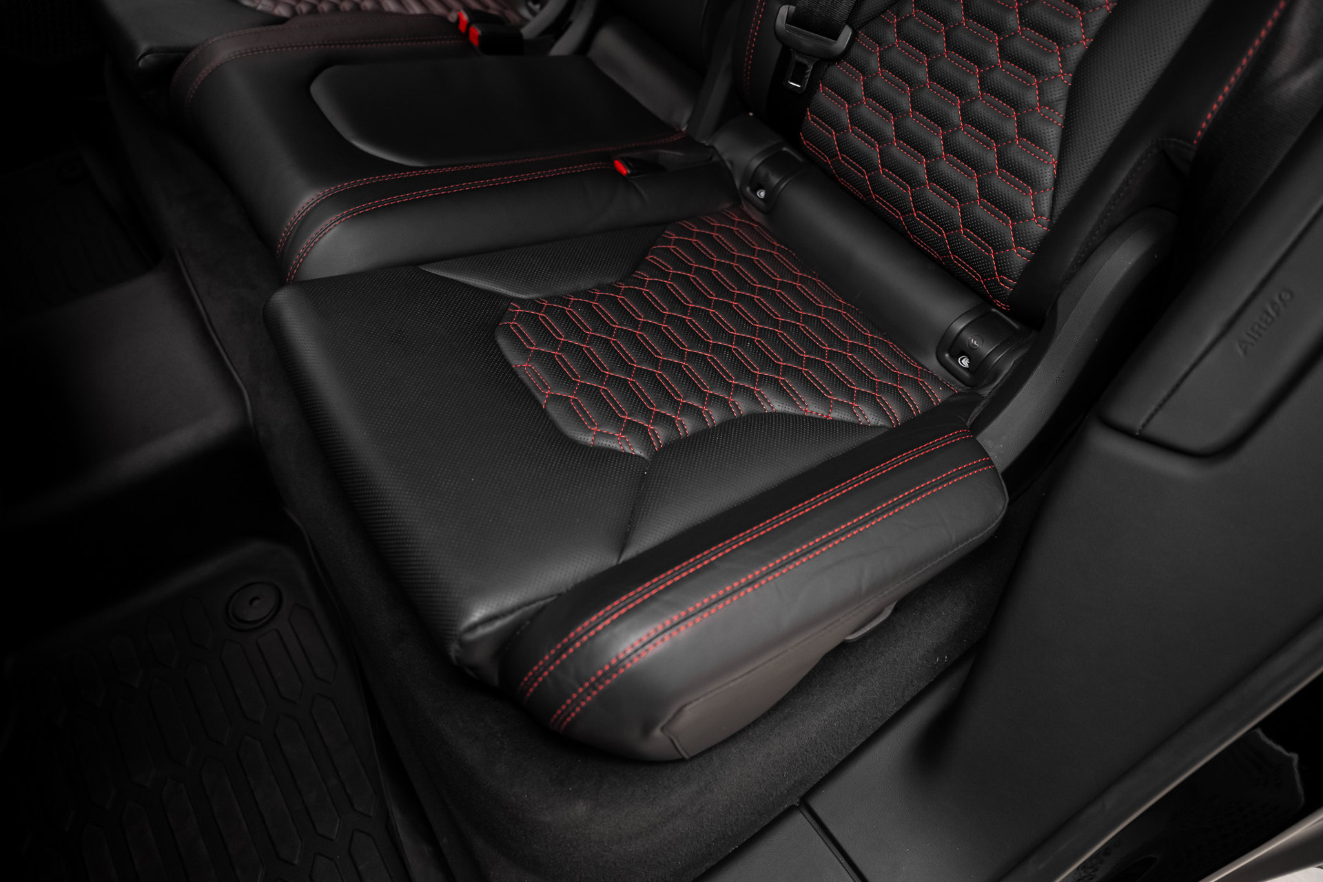 2022 Lamborghini Urus Graphite Capsule