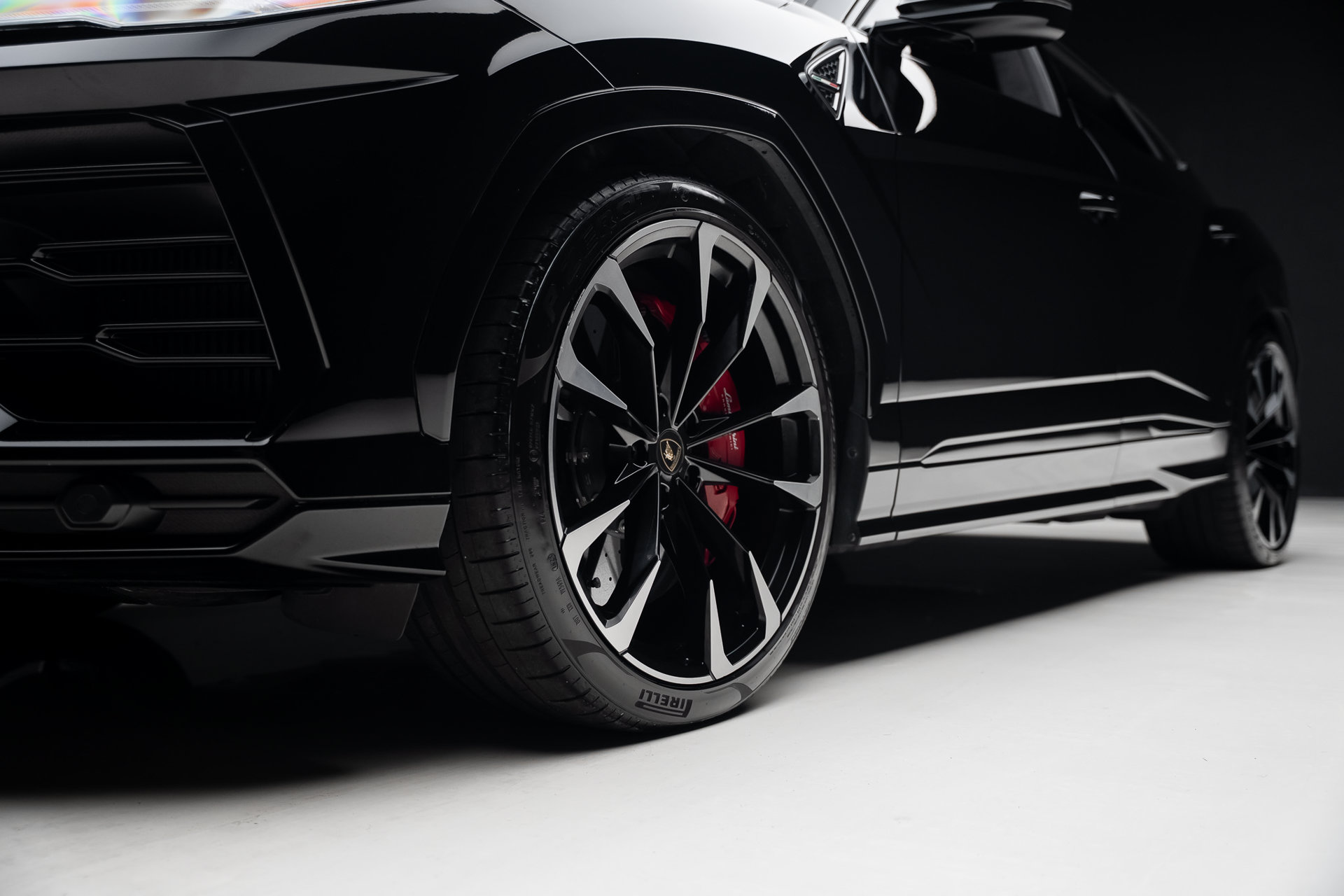 2022 Lamborghini Urus Graphite Capsule