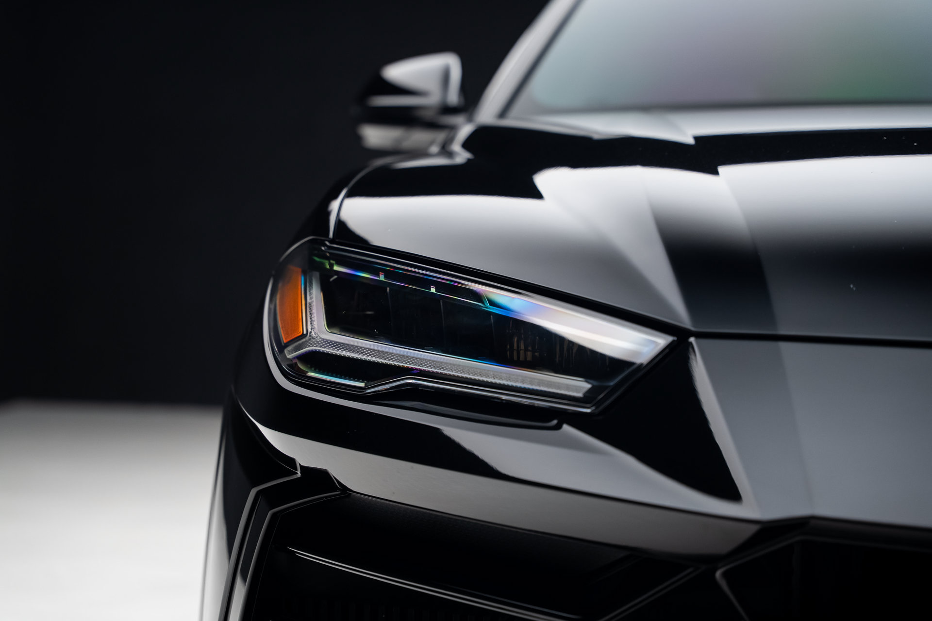 2022 Lamborghini Urus Graphite Capsule