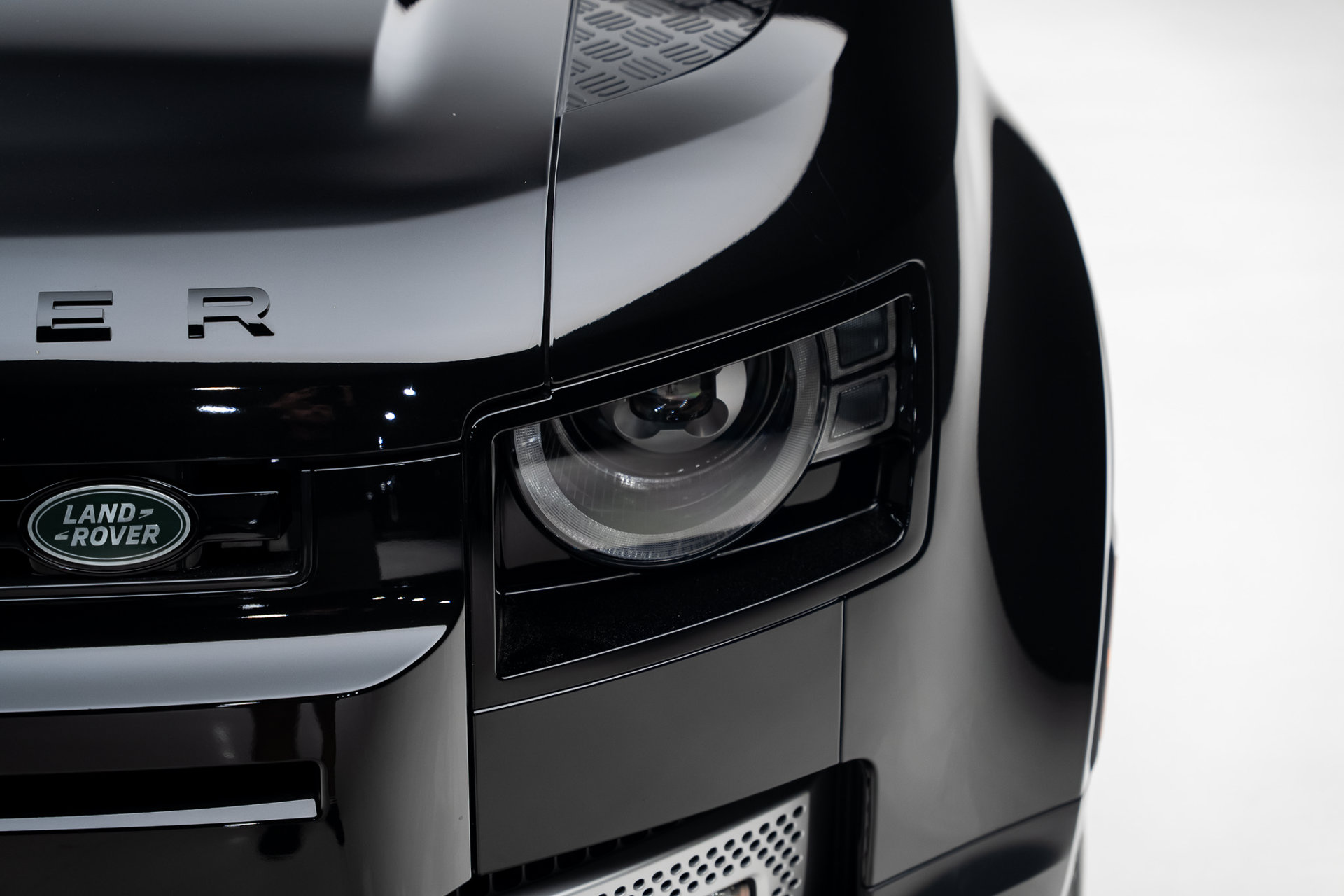 2024 Land Rover Defender 110 S