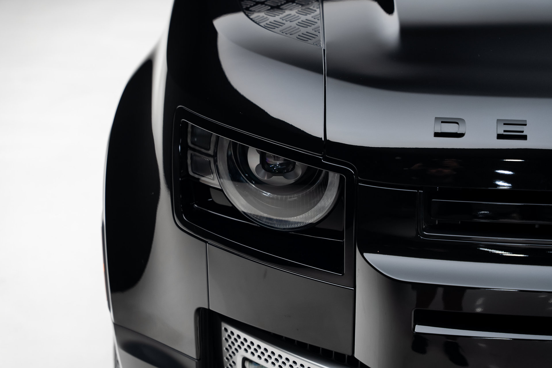 2024 Land Rover Defender 110 S