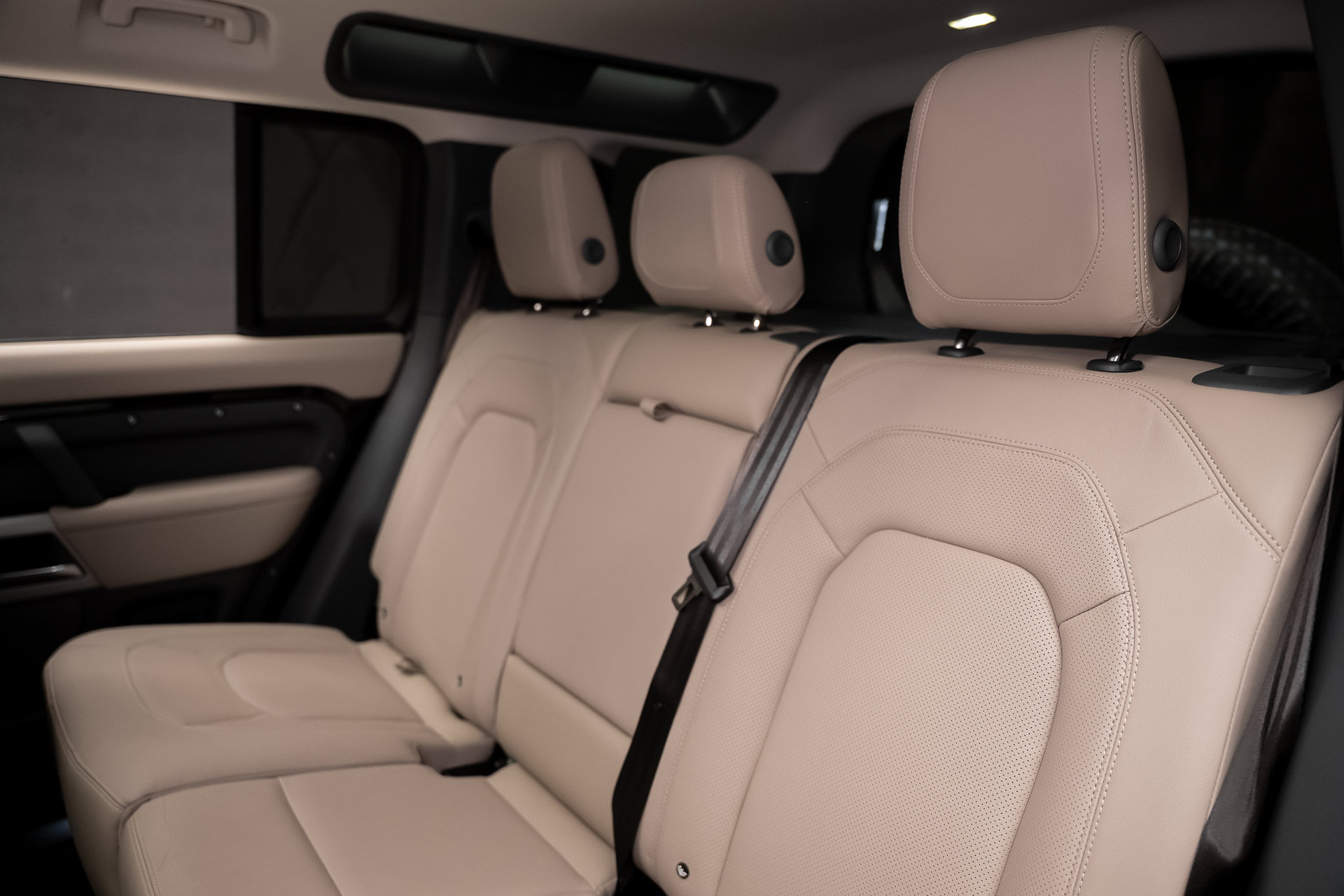 2024 Land Rover Defender 110 S