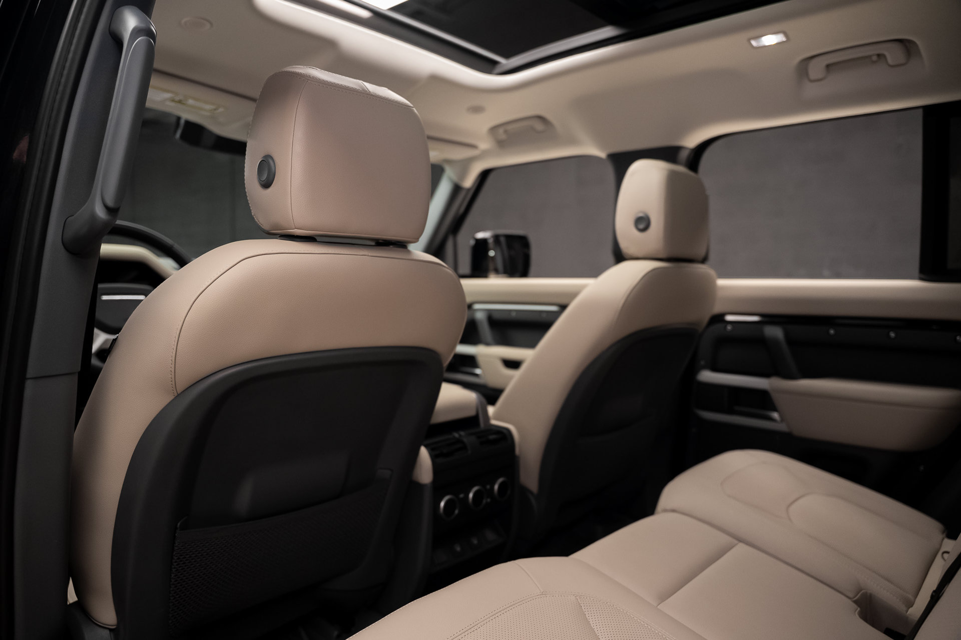 2024 Land Rover Defender 110 S