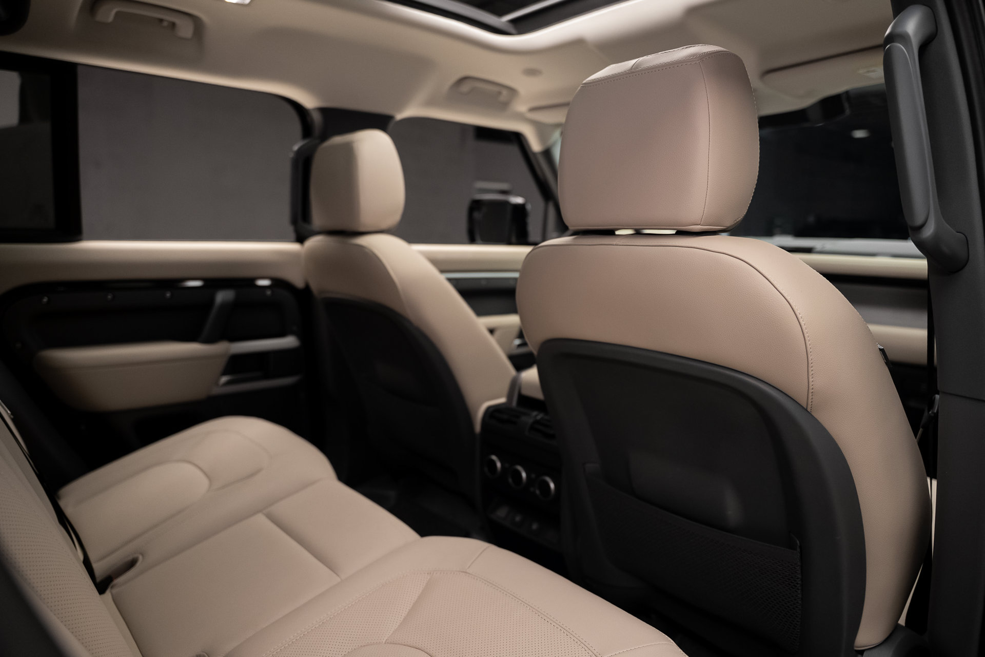 2024 Land Rover Defender 110 S