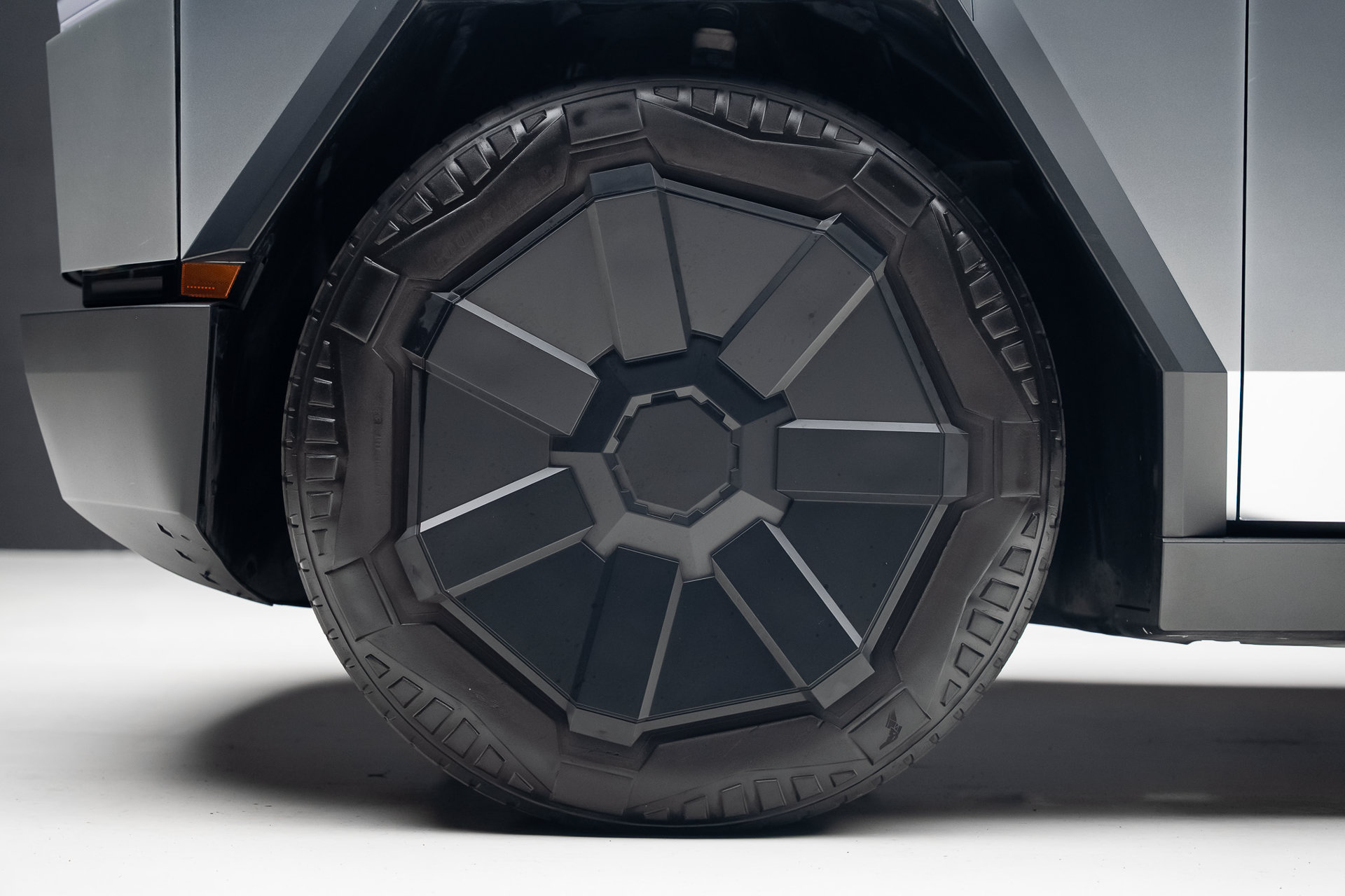 2024 Tesla Cybertruck