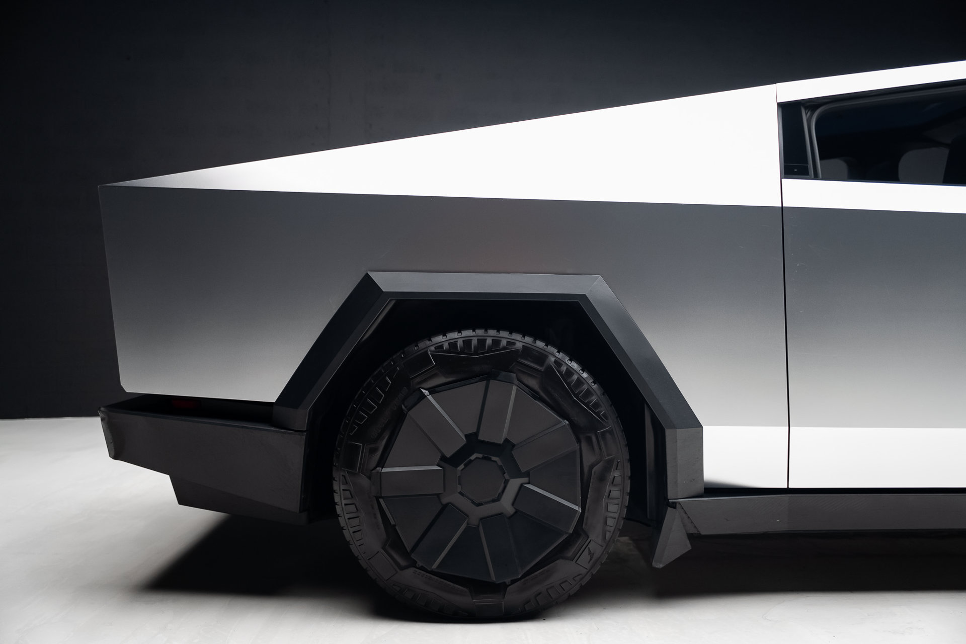2024 Tesla Cybertruck