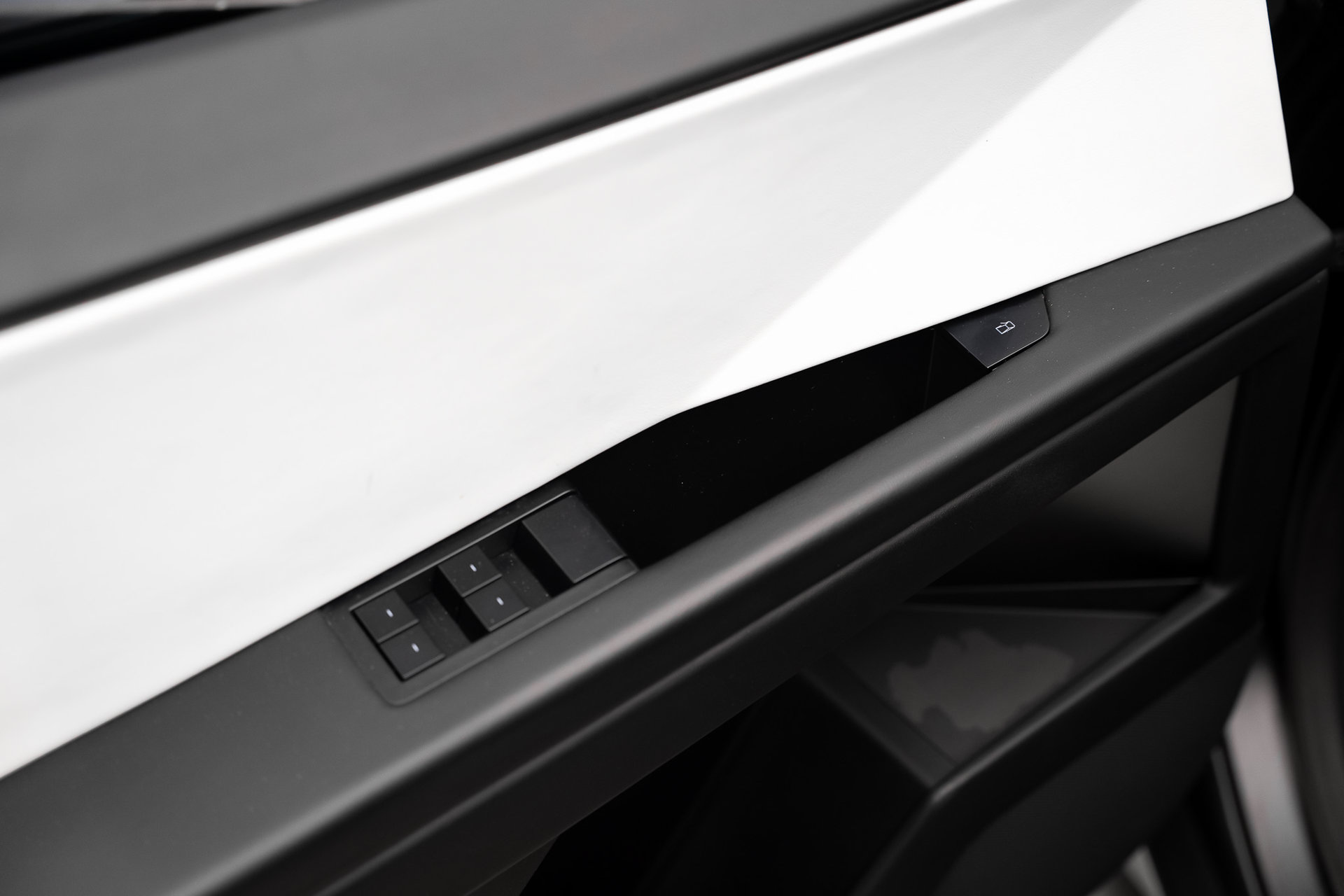 2024 Tesla Cybertruck