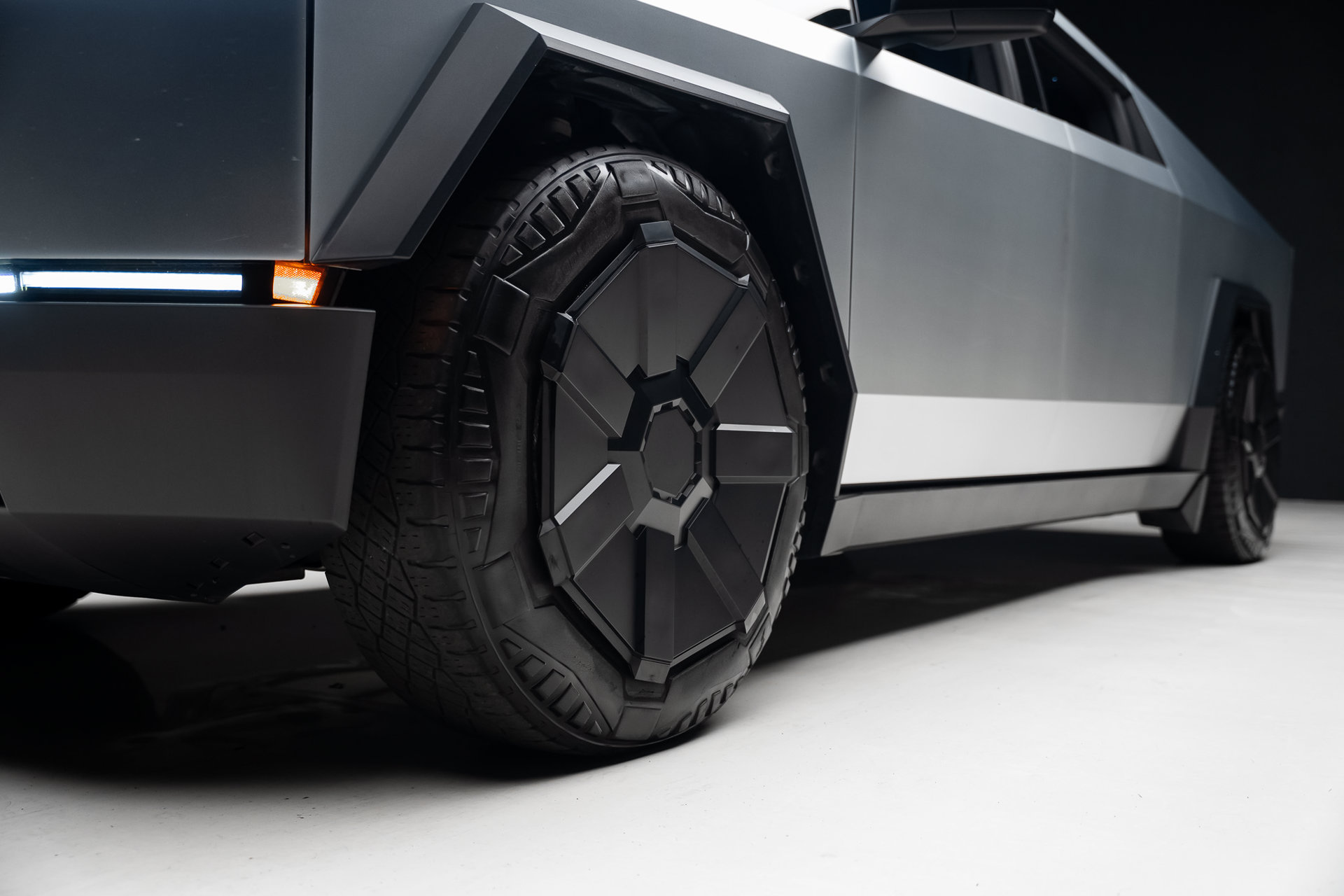 2024 Tesla Cybertruck