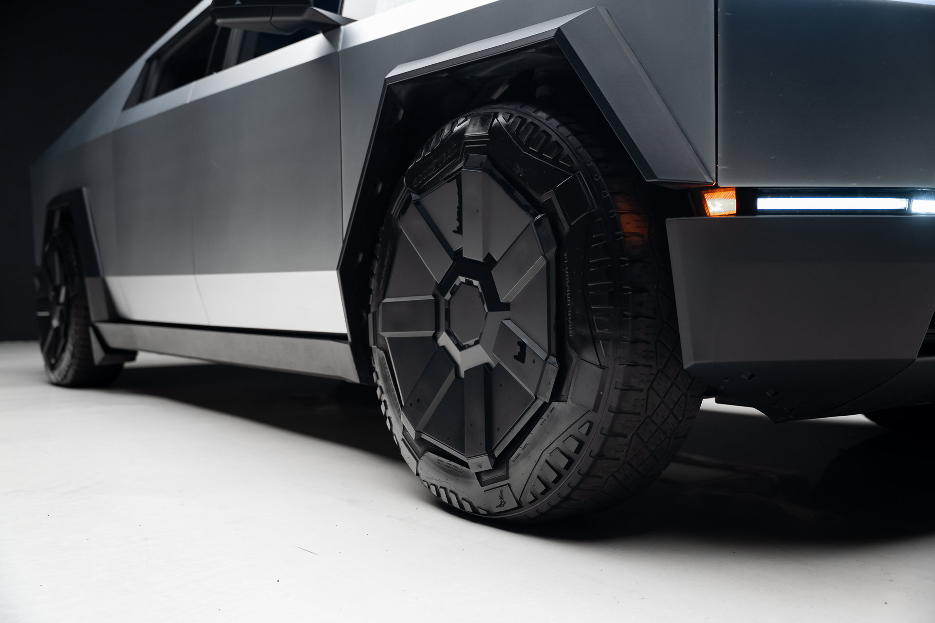 2024 Tesla Cybertruck